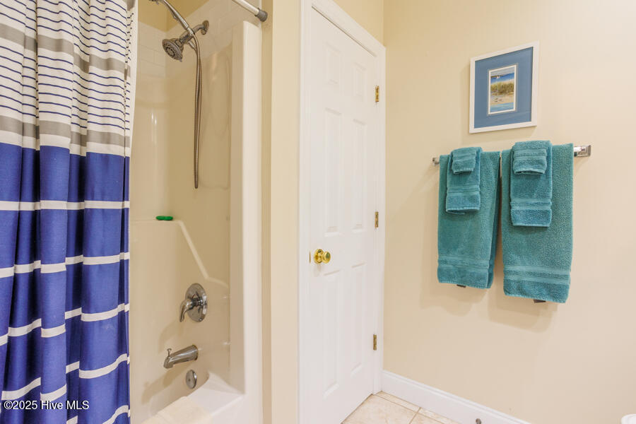 100533866 | Photo 28