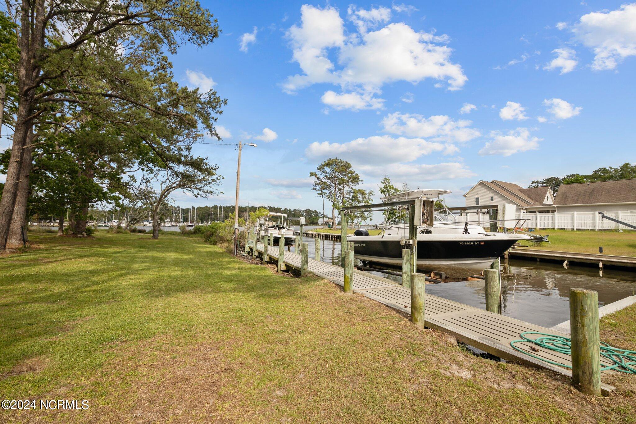 1210 Neuse Drive, Oriental, NC, 28571