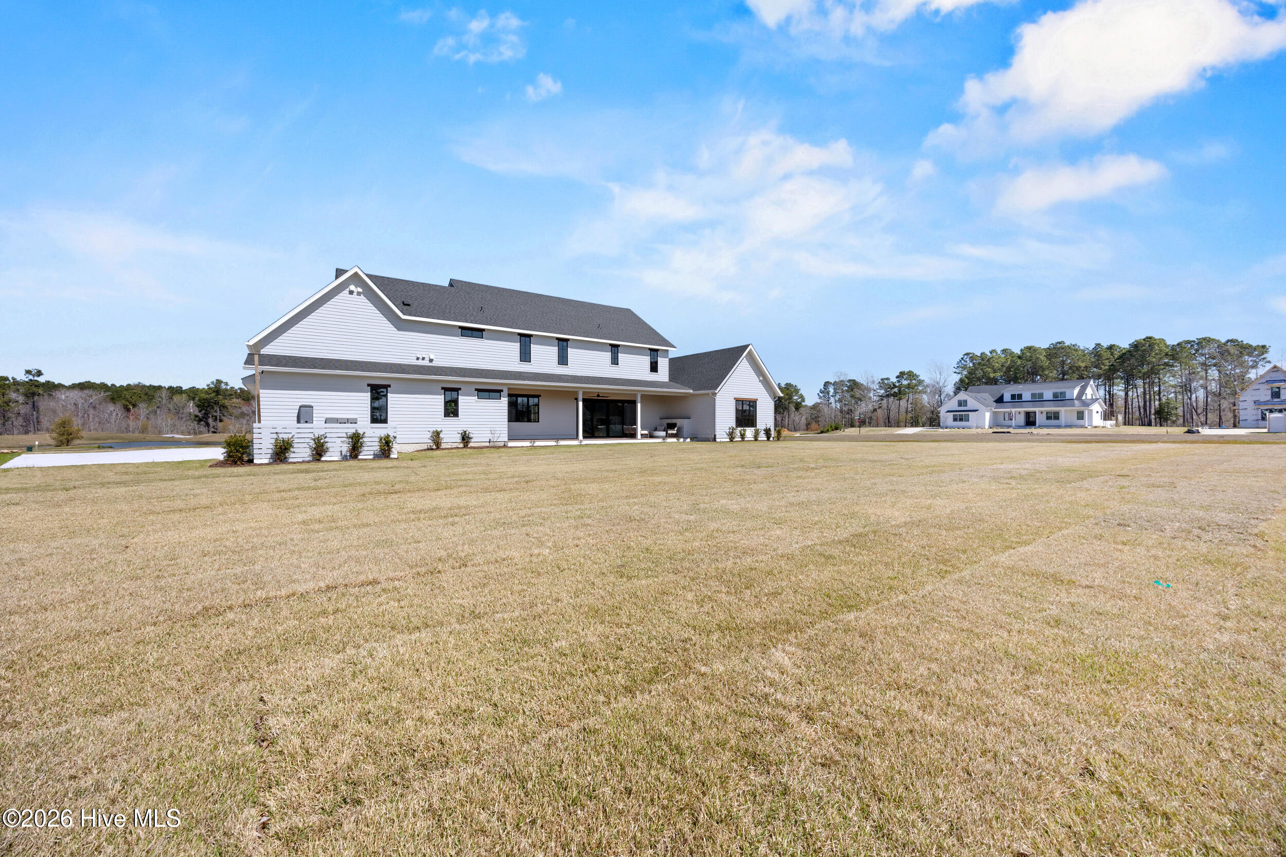 100561987 | Photo 73