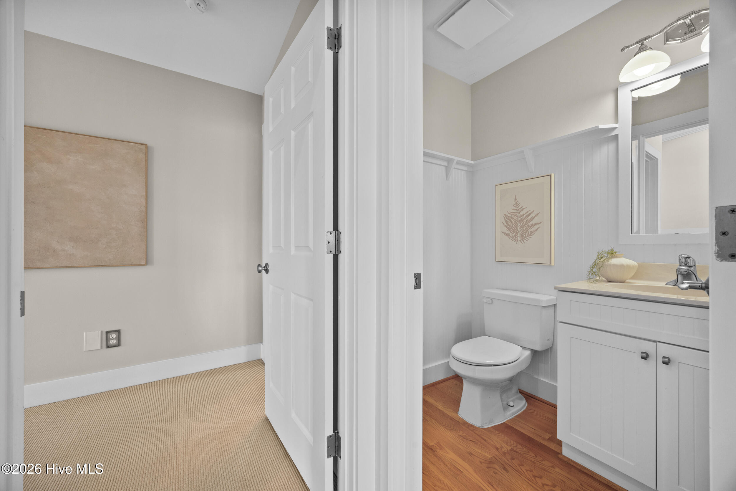 100552893 | Photo 35