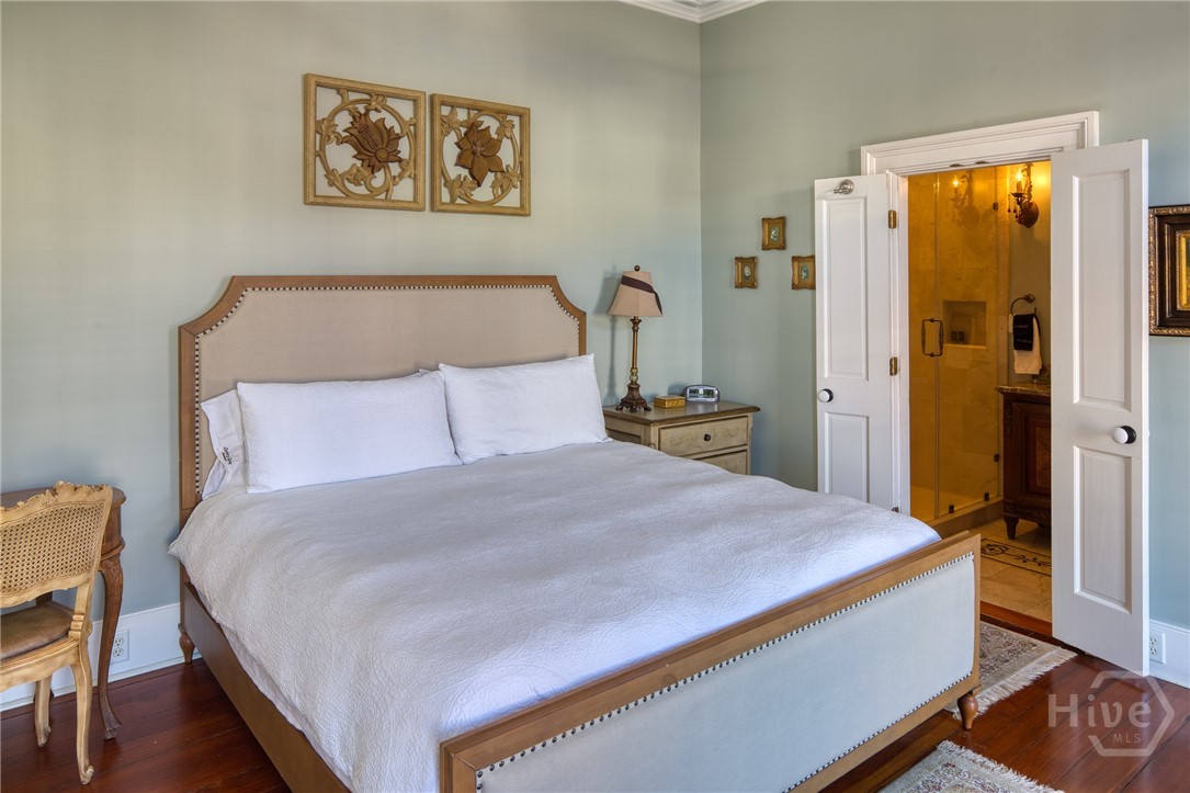 14 E Taylor Street, Savannah, GA, 31401