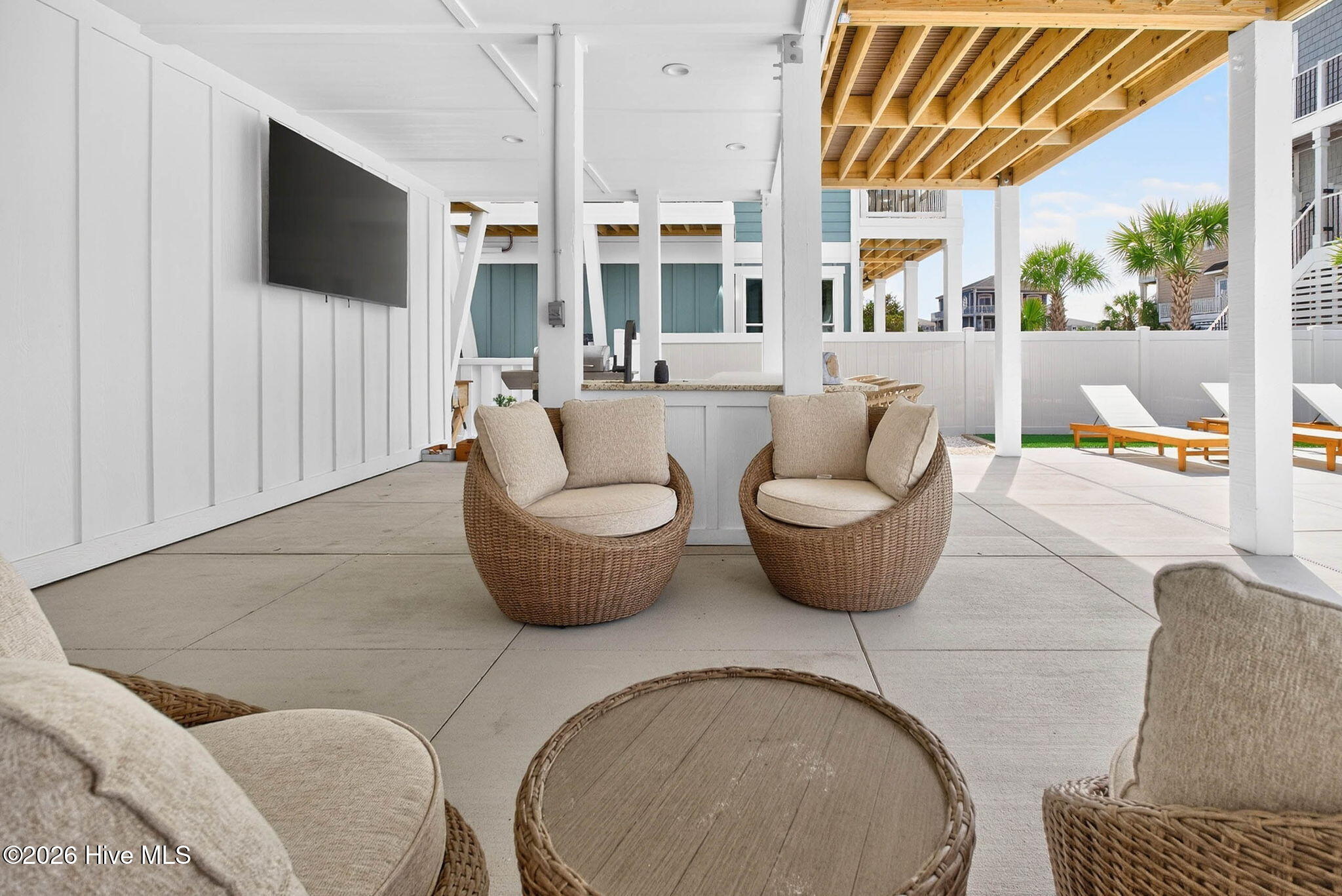 100560531 | Photo 36