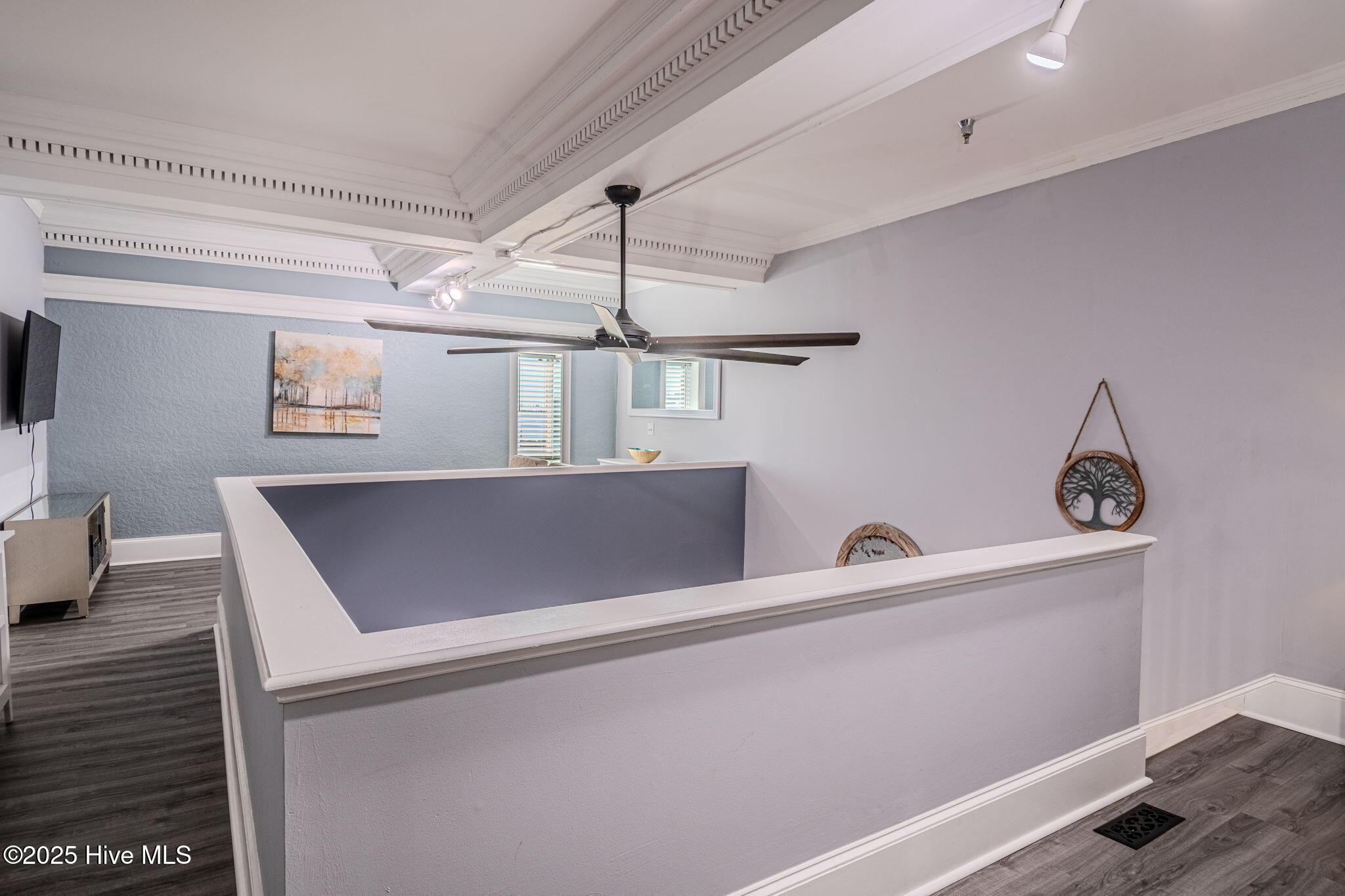 100484650 | Photo 14