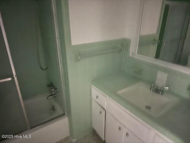 100526026 | Photo 27