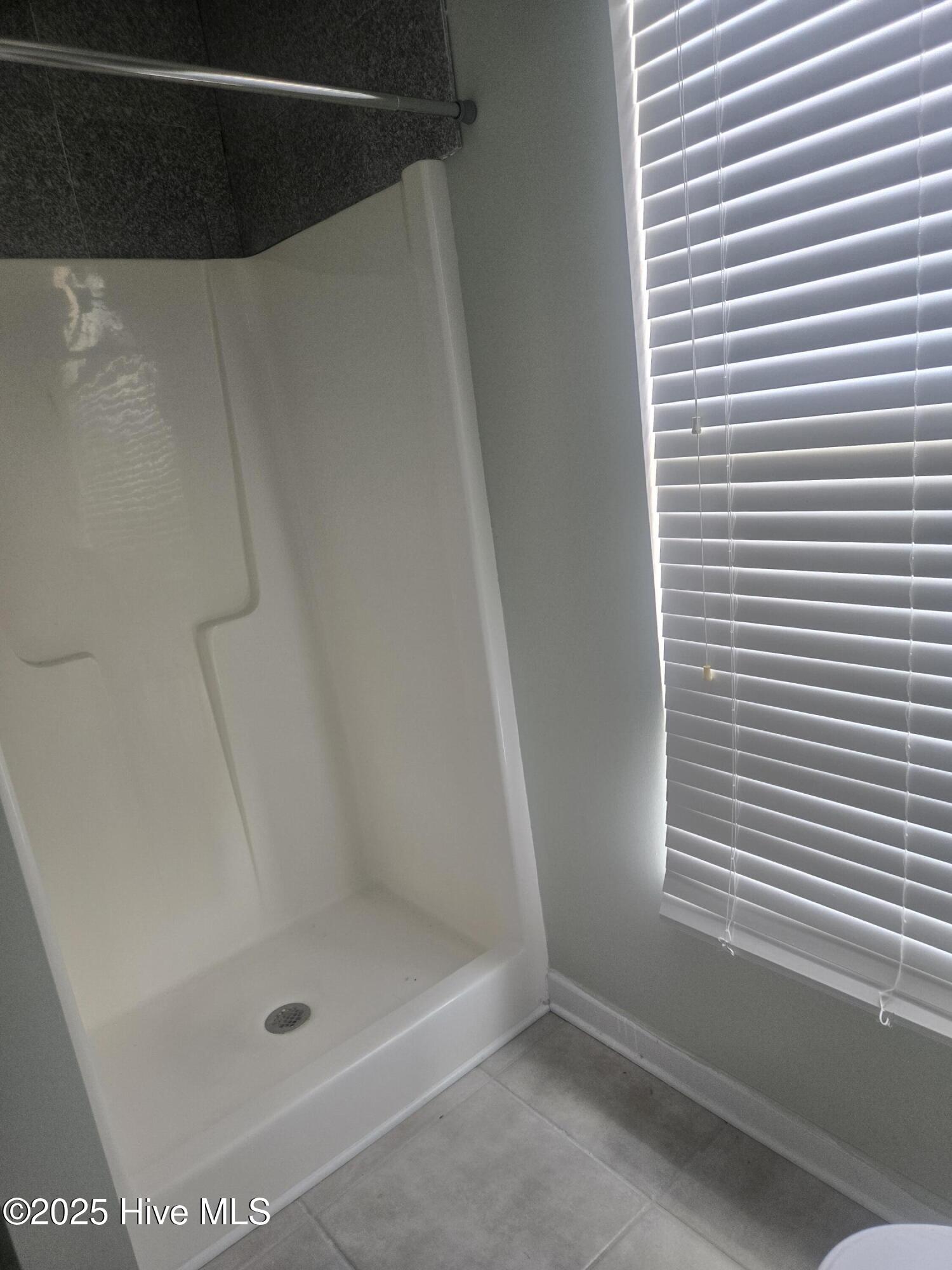 100517924 | Photo 15