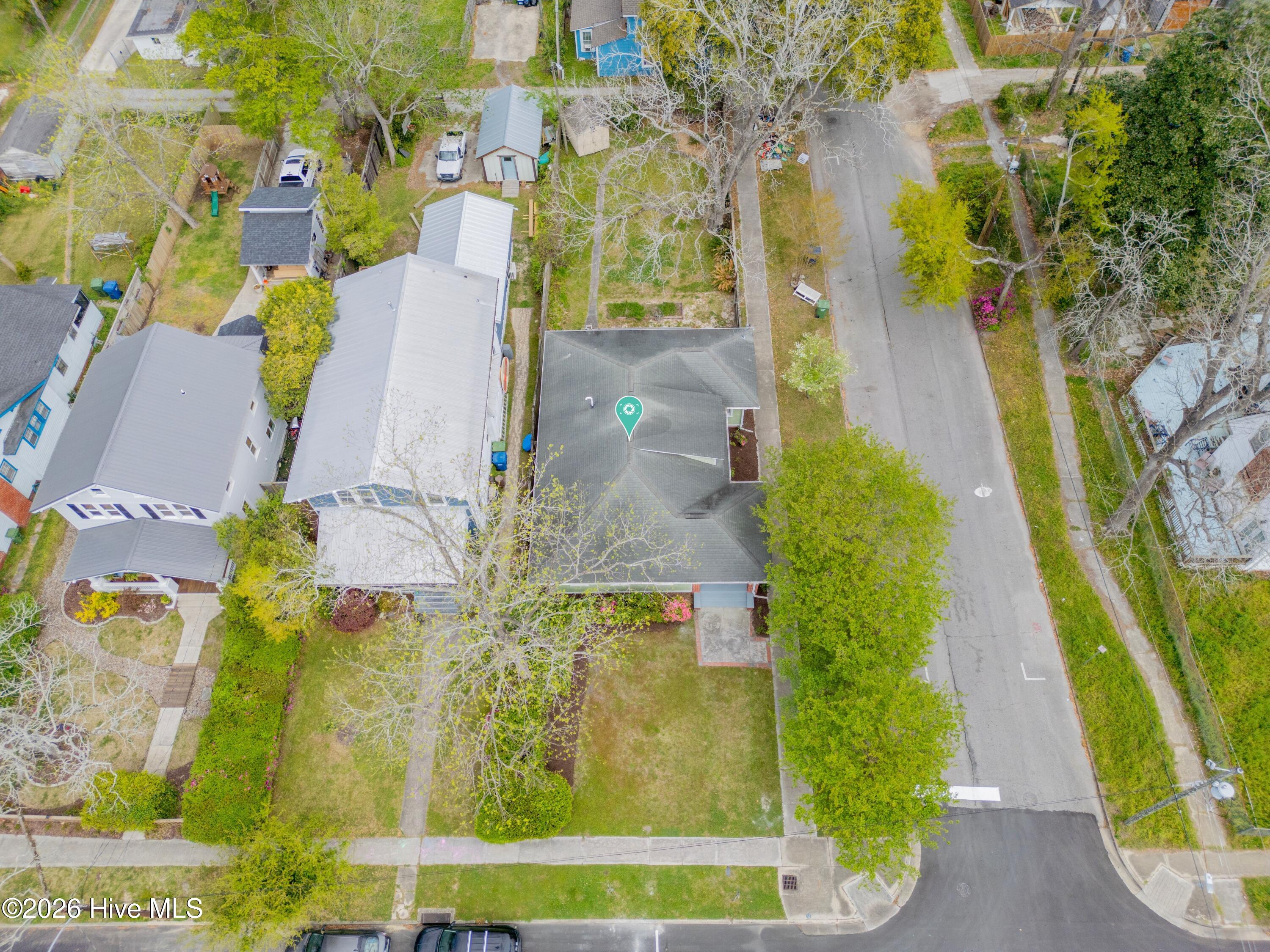 100565341 | Photo 37