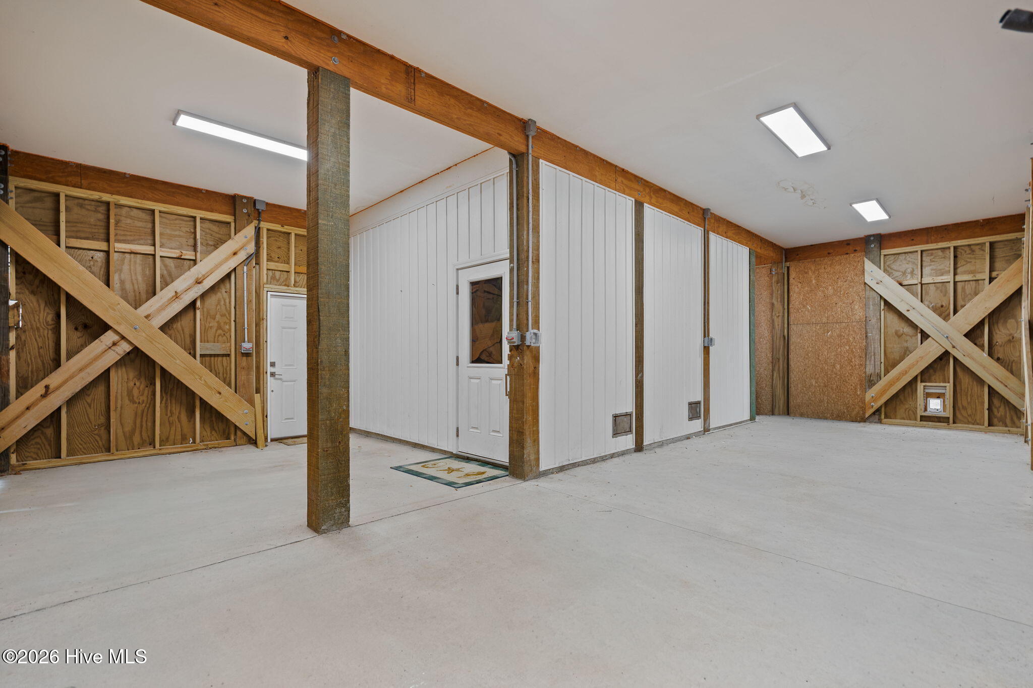 100534705 | Photo 36