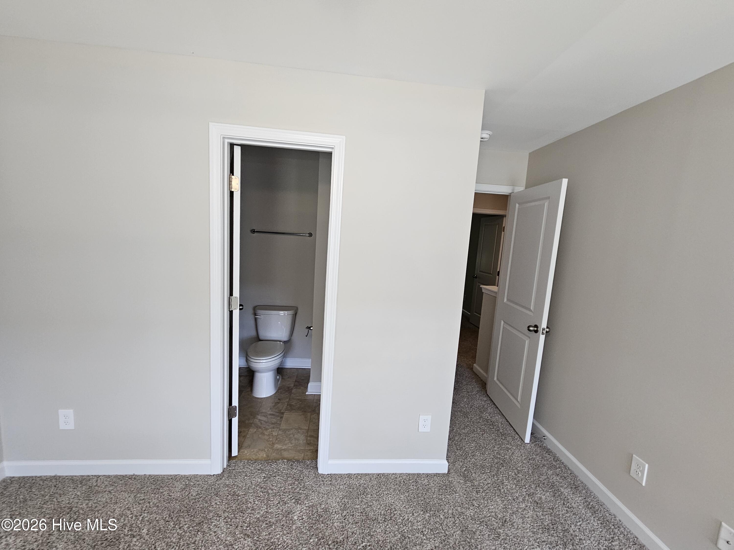 100554238 | Photo 12