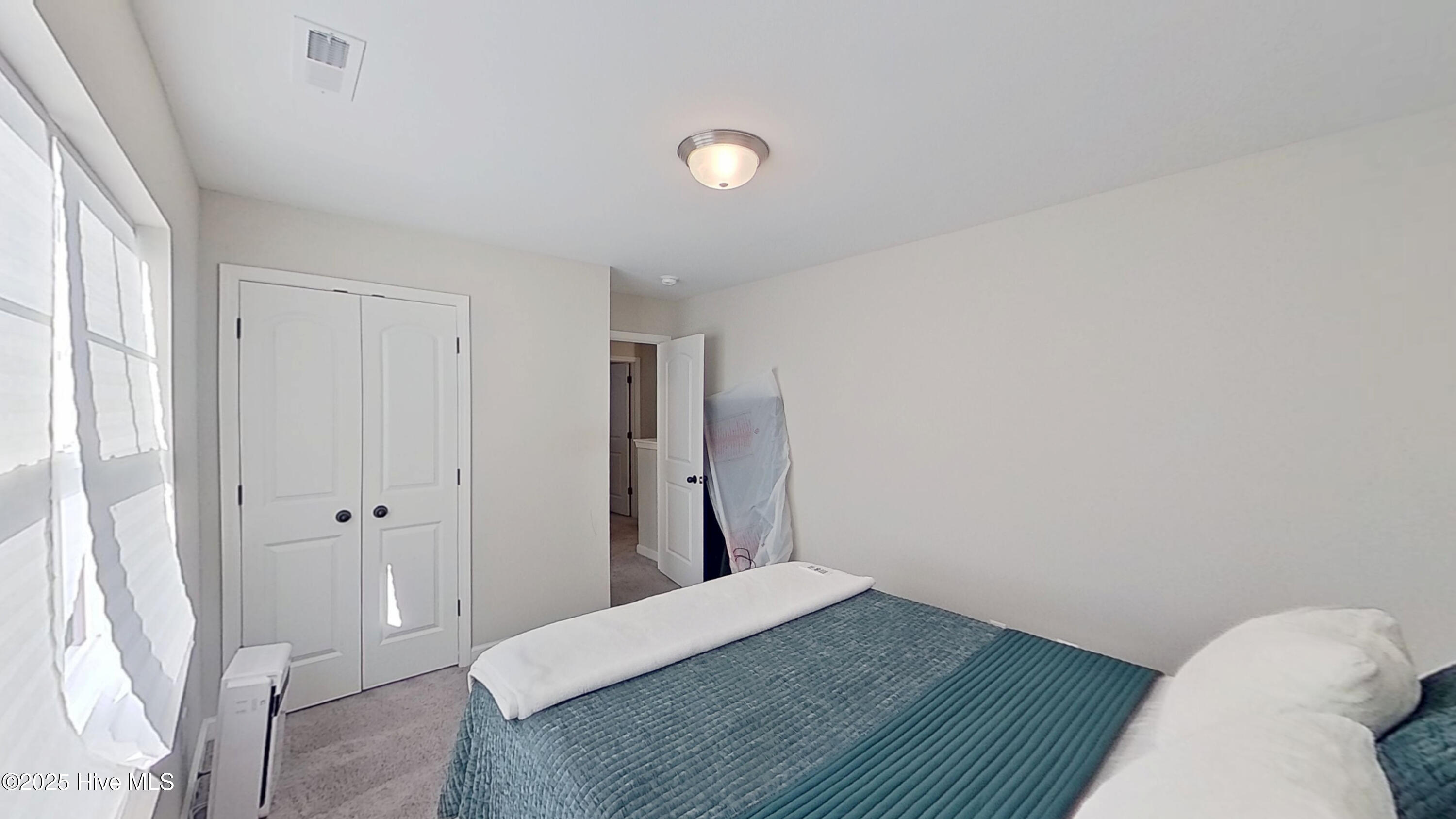 100537612 | Photo 26