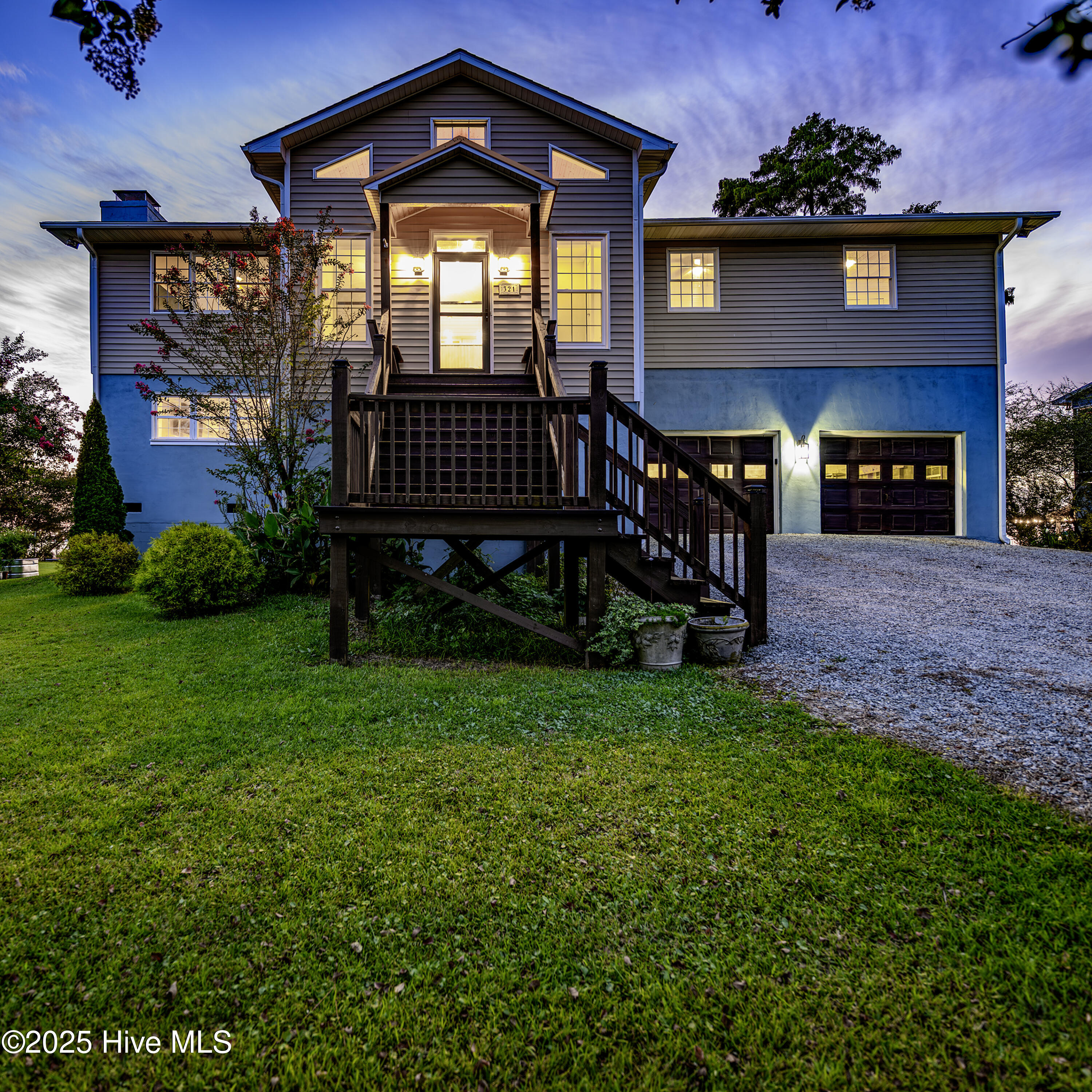 Homes for sale in New Bern, NC | 321 Riverside Dr, New Bern, NC 28560 | MLS# 100527655