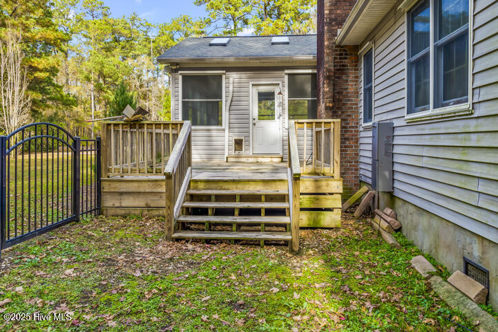 9314 Doris Drive,Oriental