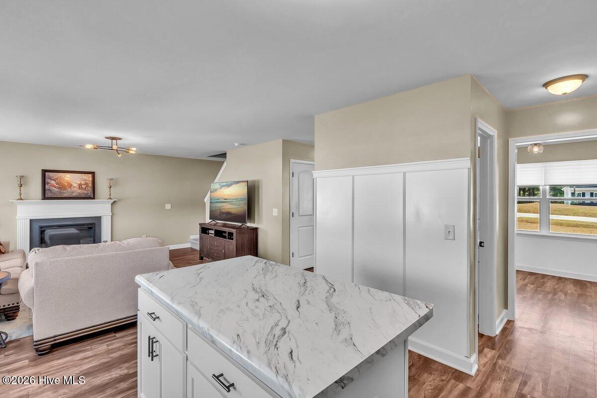 100558993 | Photo 22