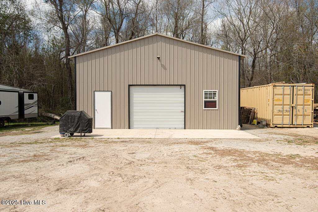 1560 White Oak River Road,Maysville
