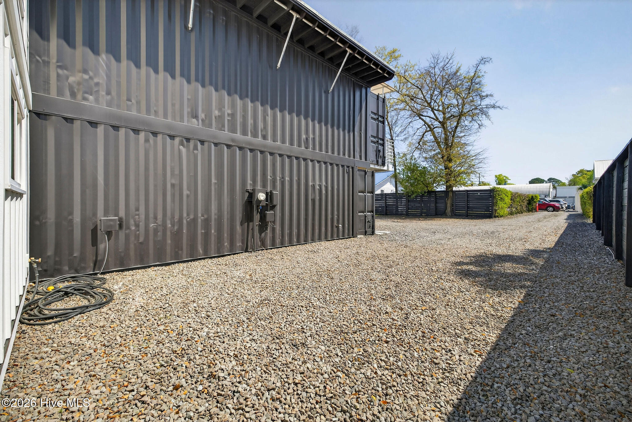 100563614 | Photo 34