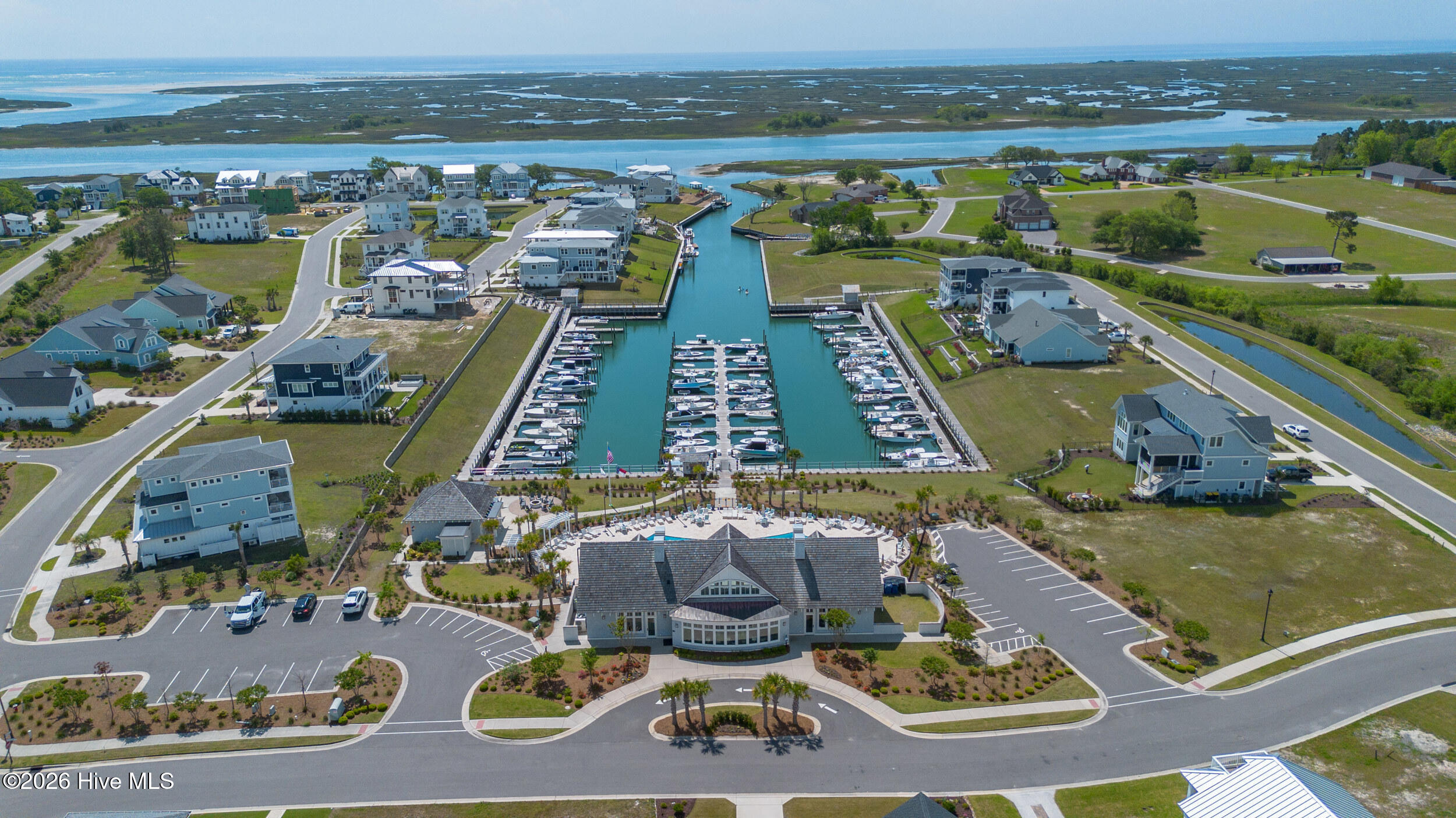 100555199 | Photo 47