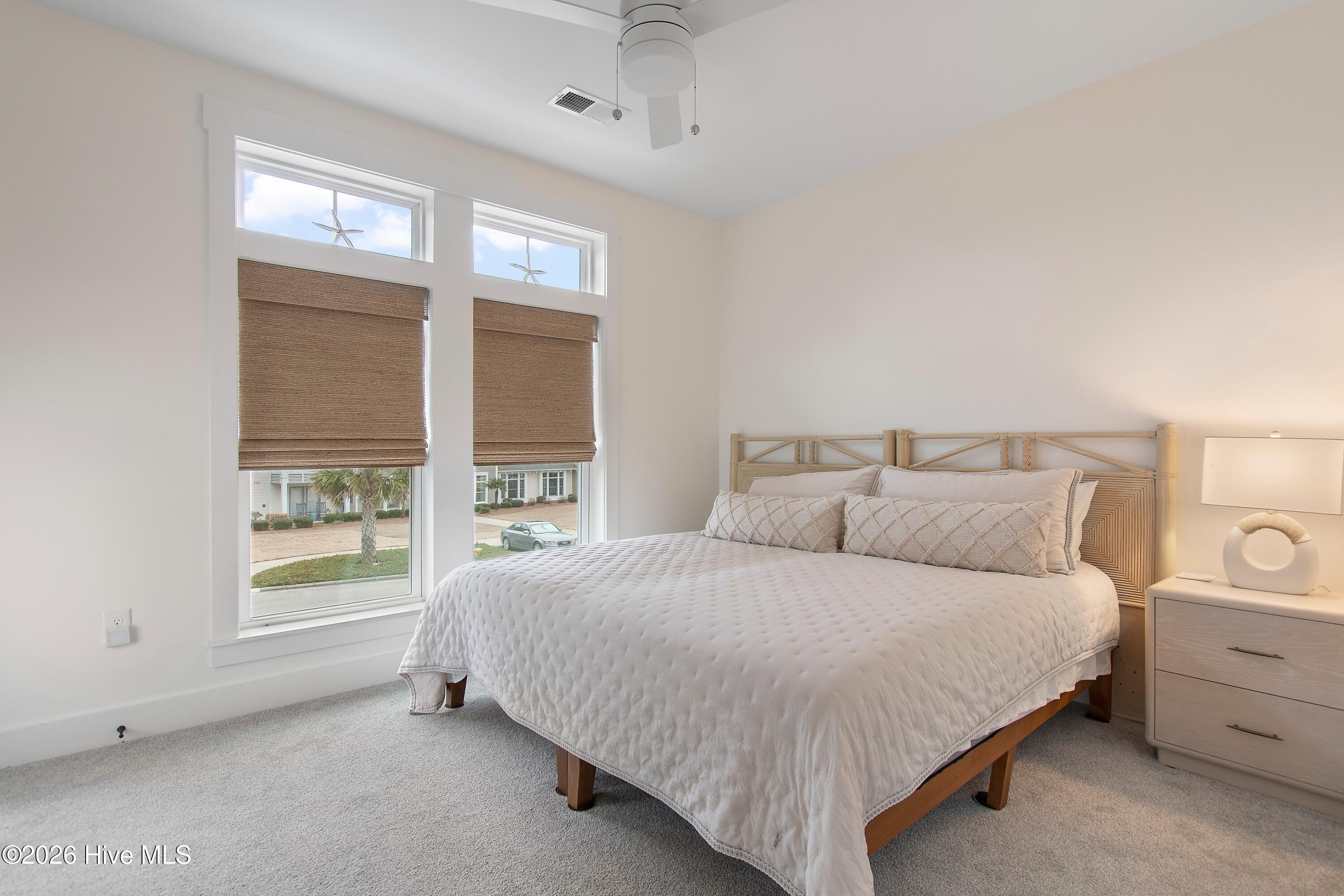 100555931 | Photo 25