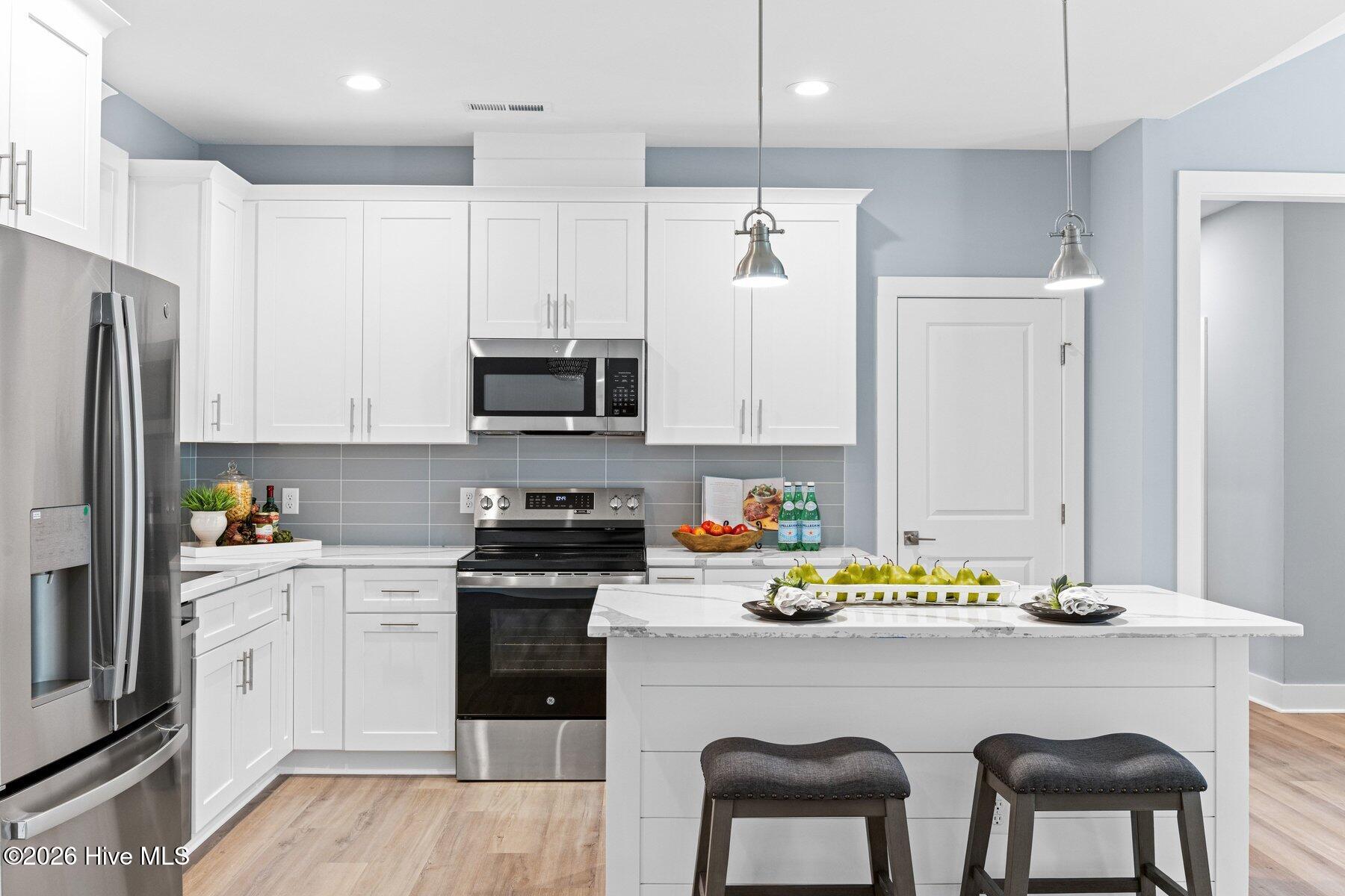 100554265 | Photo 11