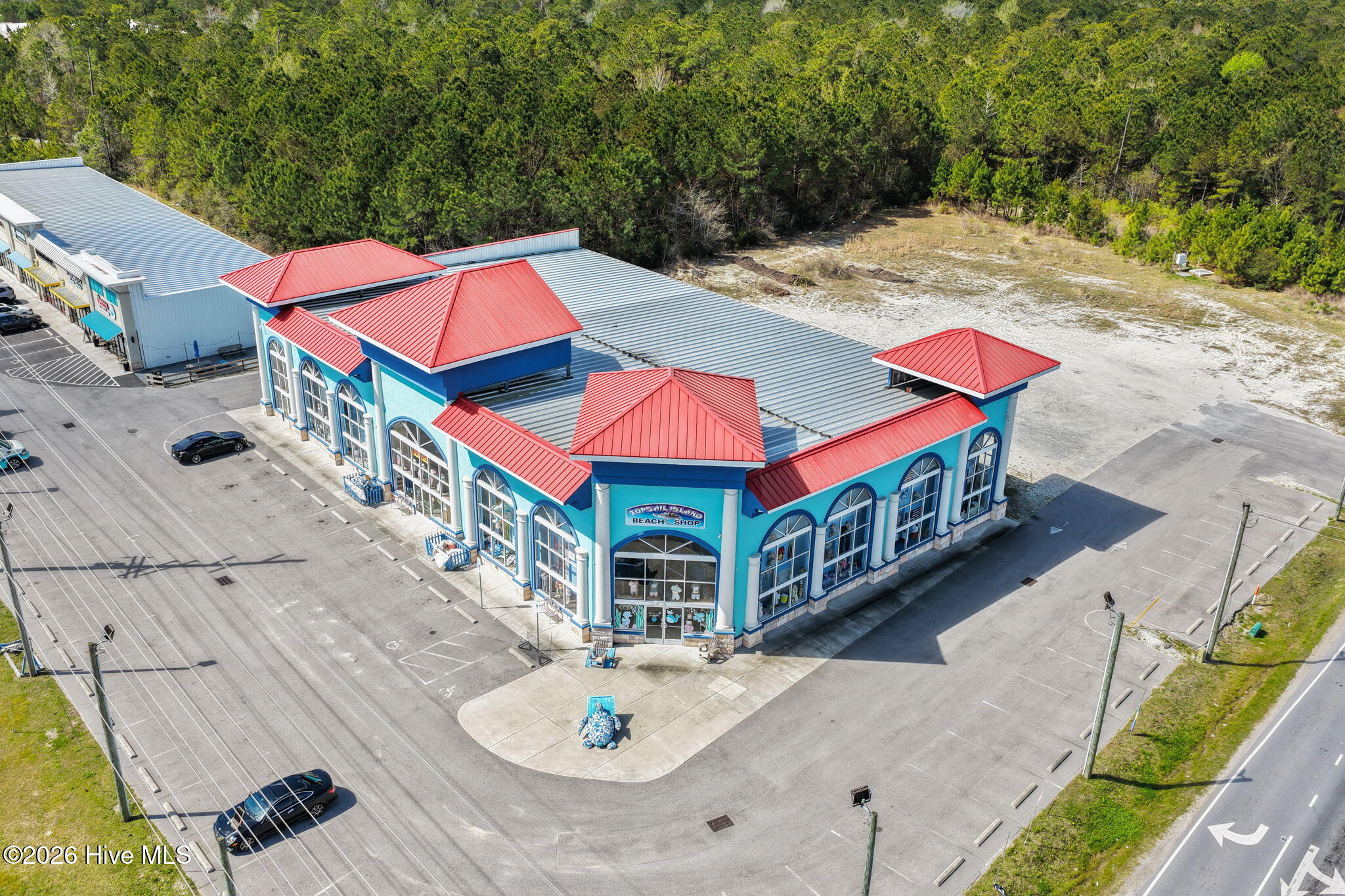 100565023 | Photo 36