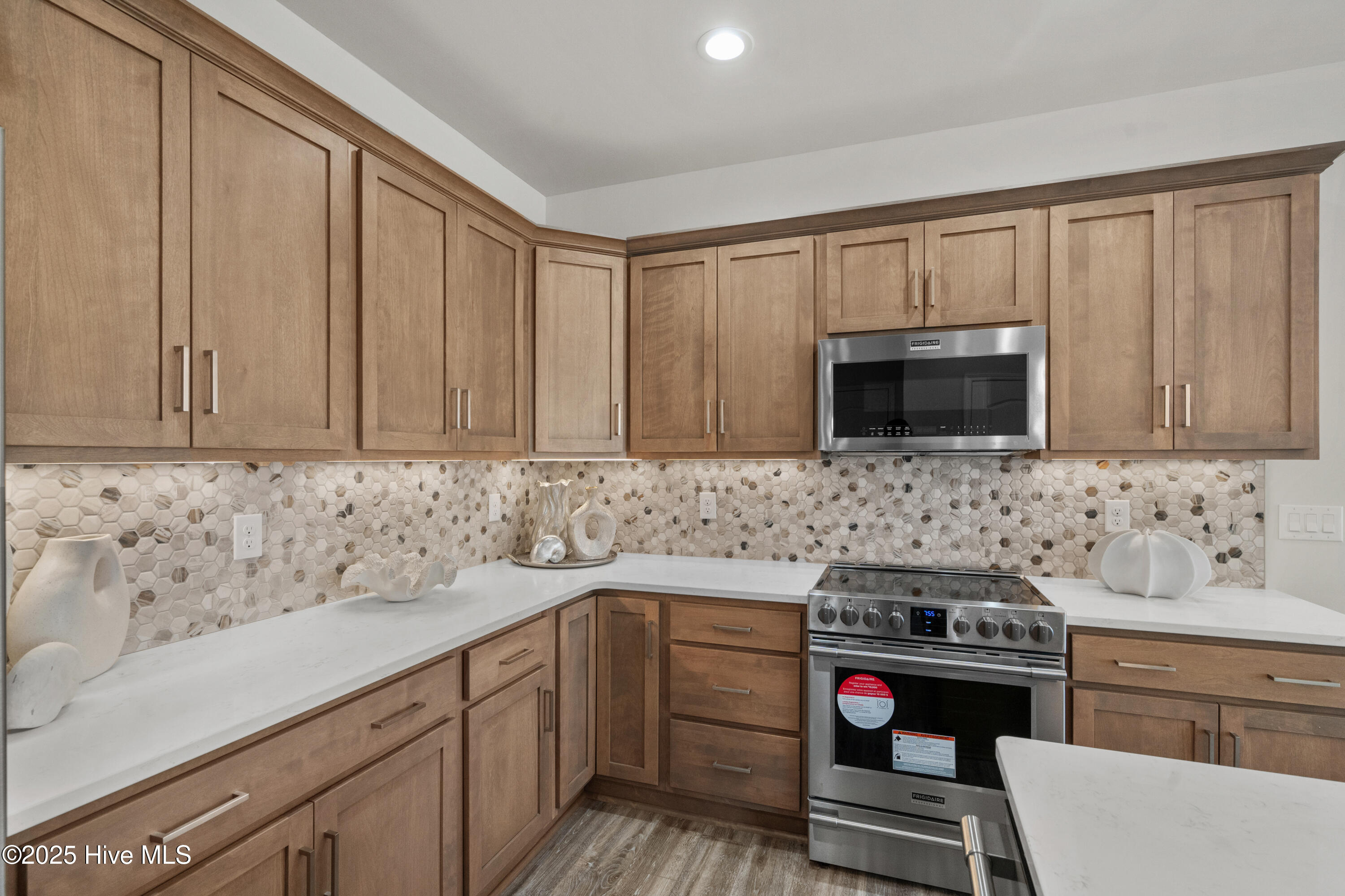 100549256 | Photo 18