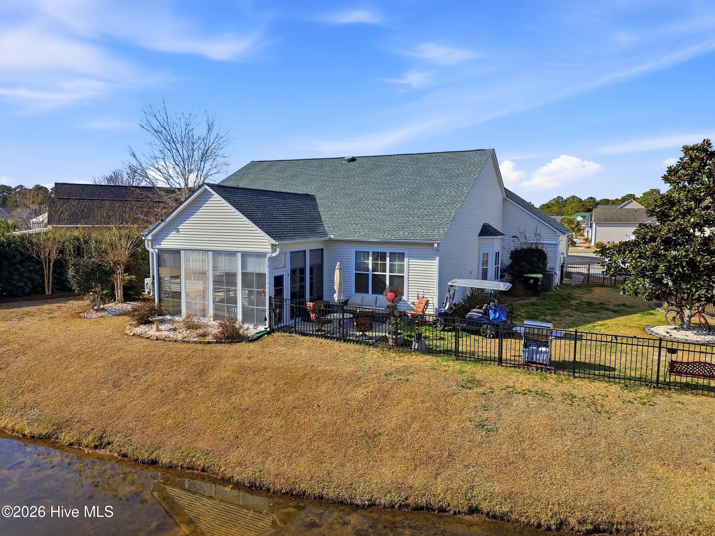 100553802 | Photo 50