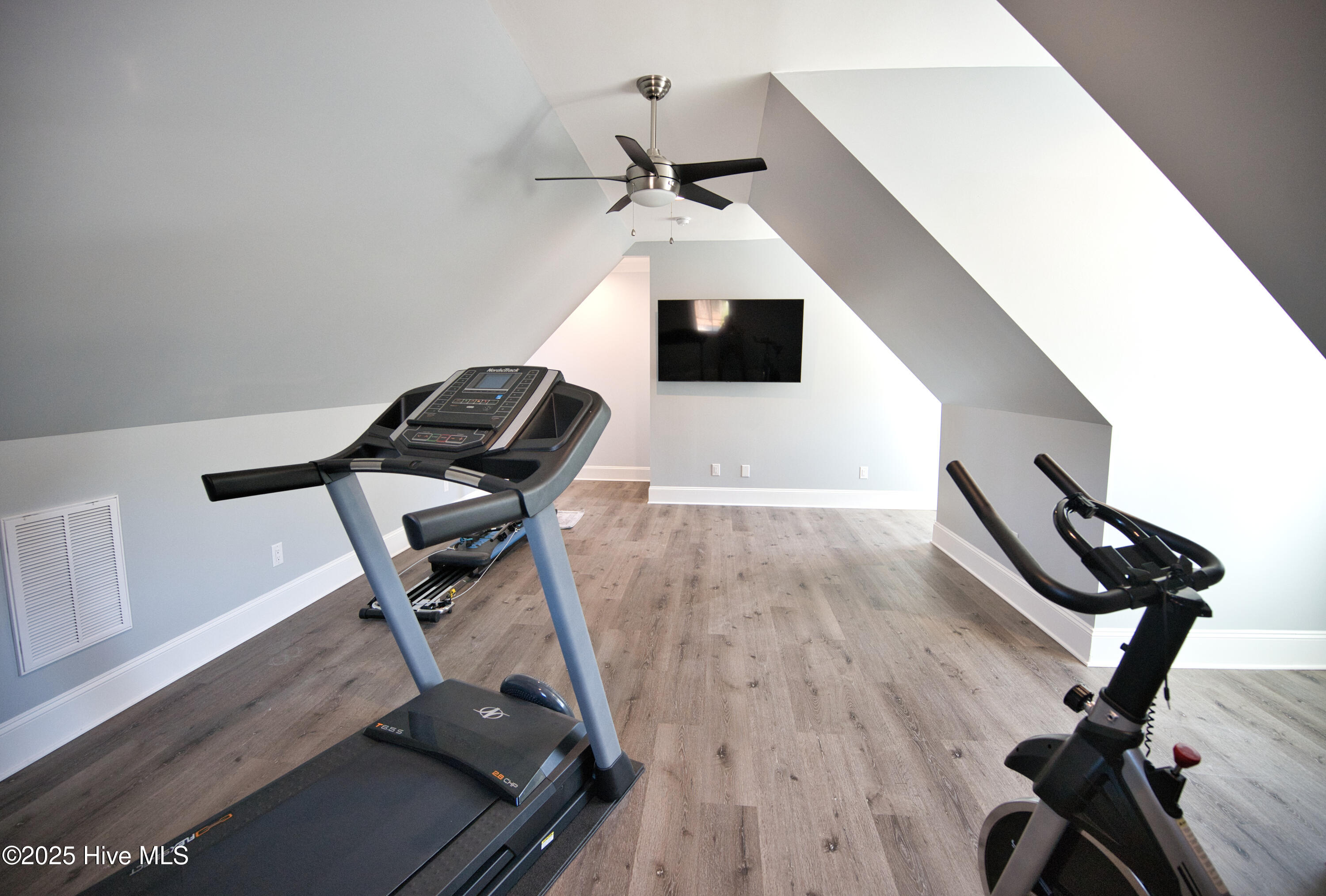 100546521 | Photo 77