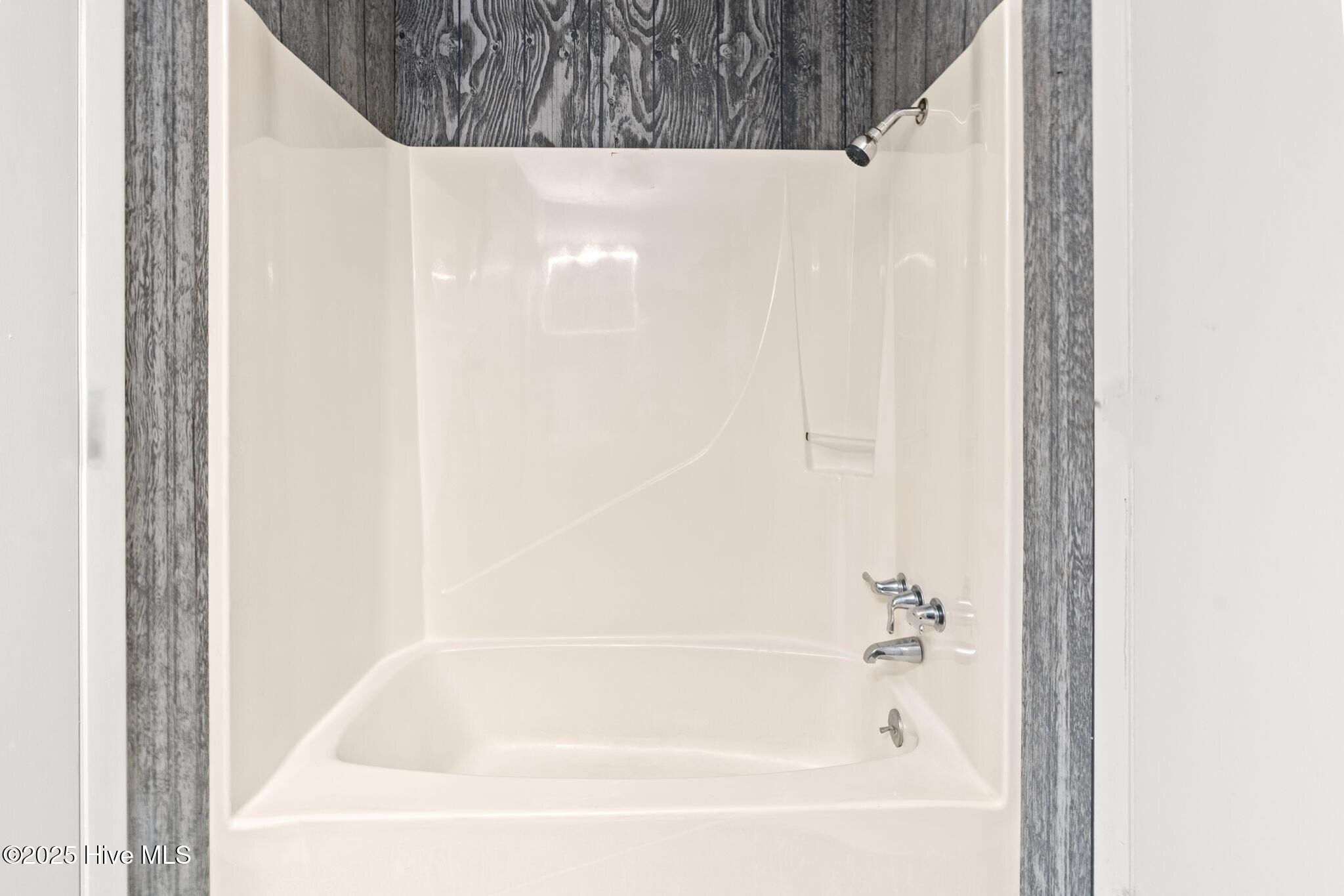 100537501 | Photo 31