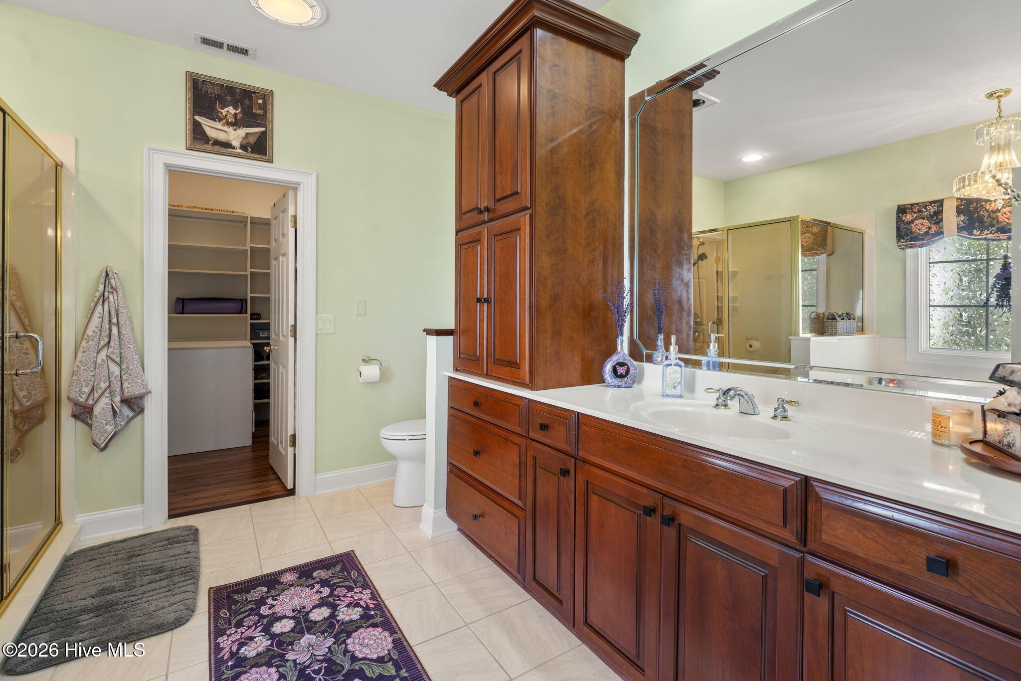 100563951 | Photo 31