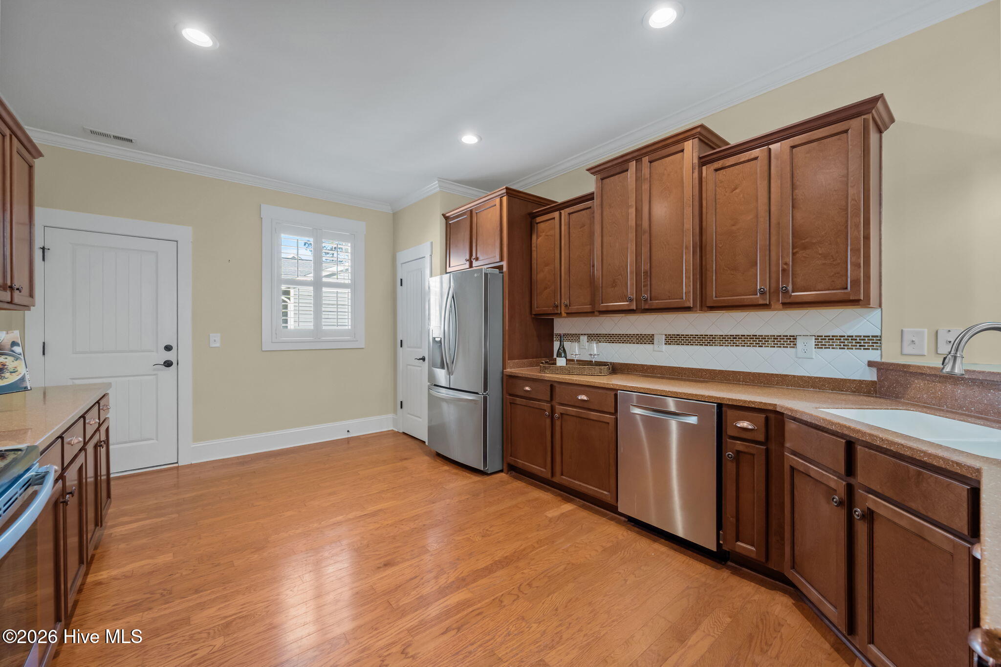 100569497 | Photo 13