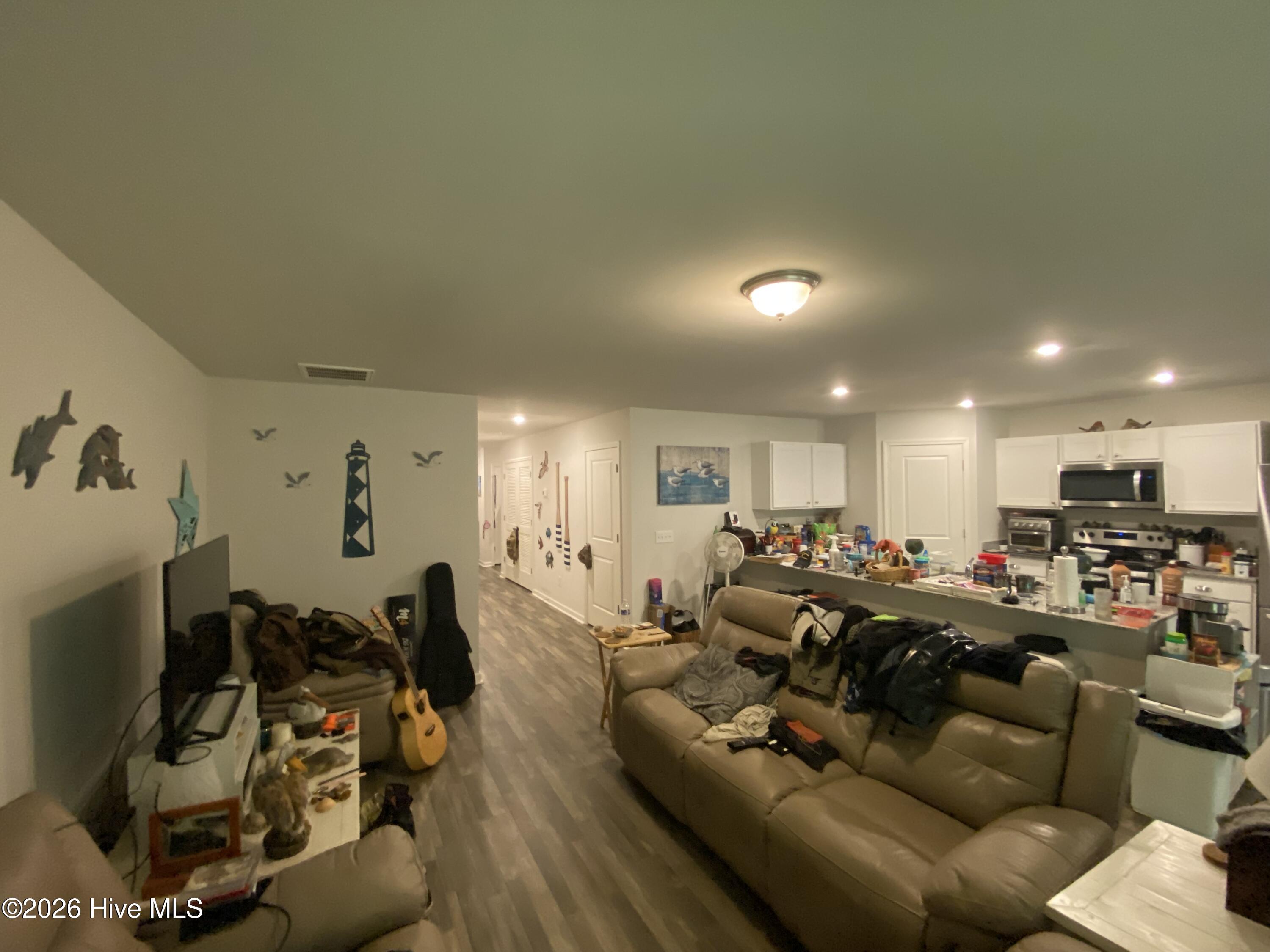 100566692 | Photo 43