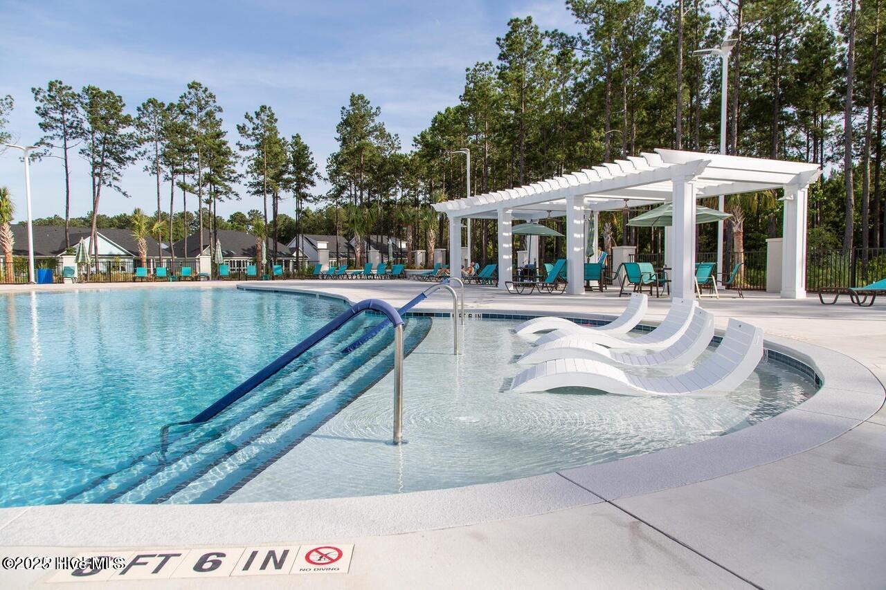 100548390 | Photo 37