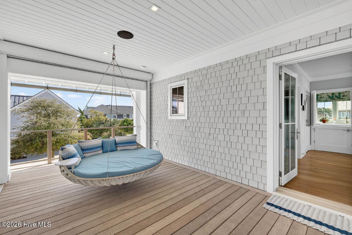 100557560 | Photo 40