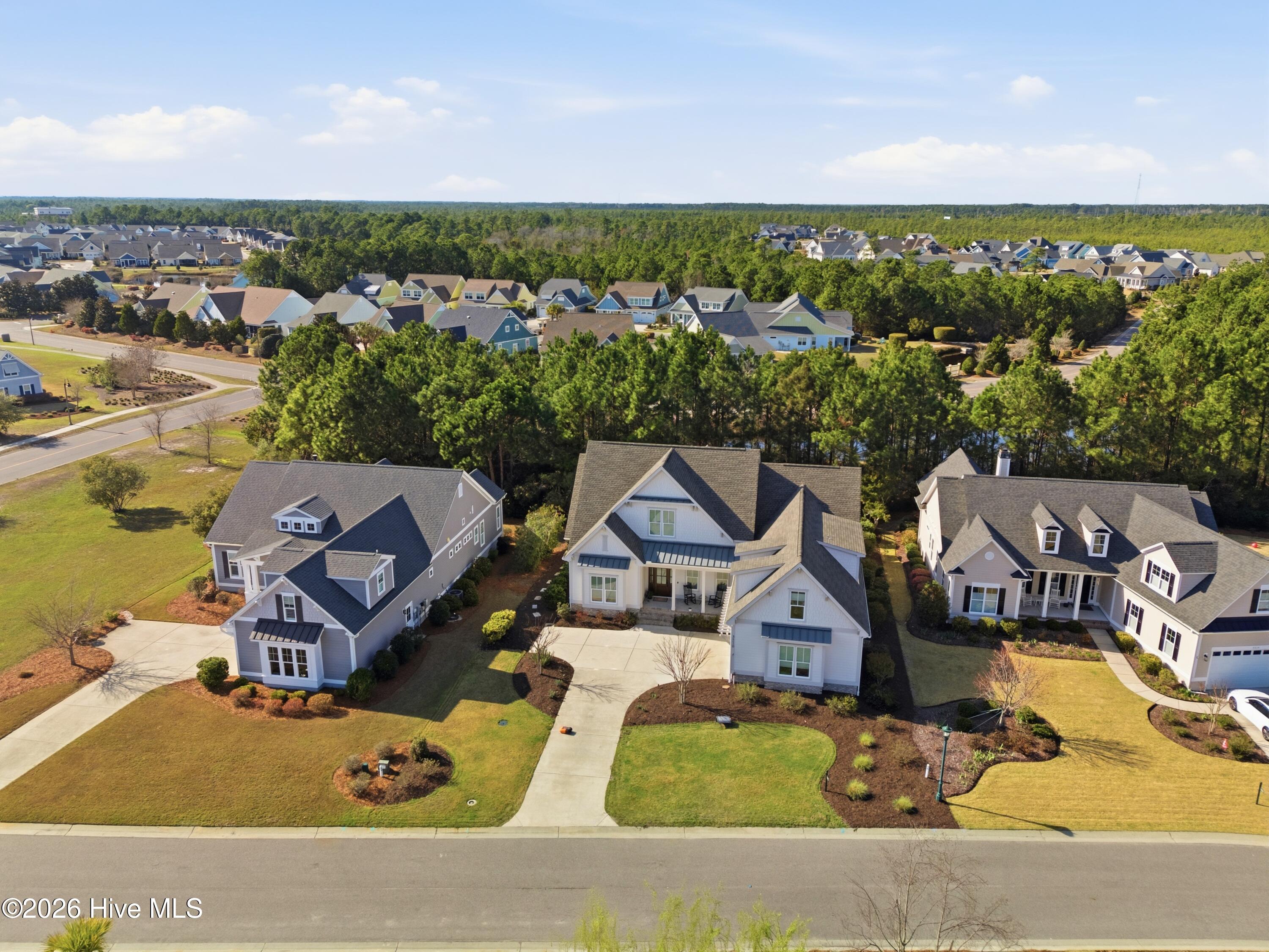 100560697 | Photo 63