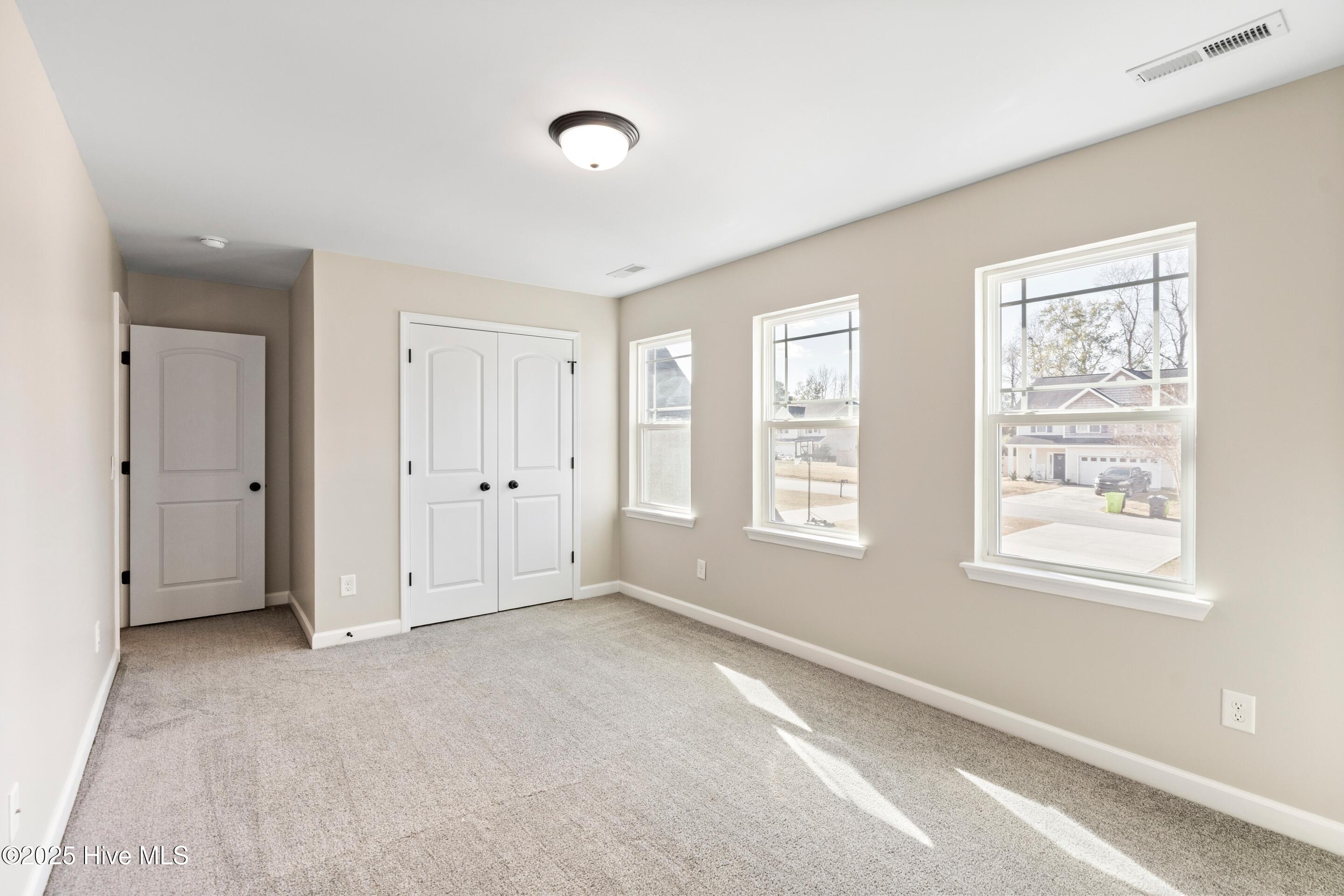 100545716 | Photo 36