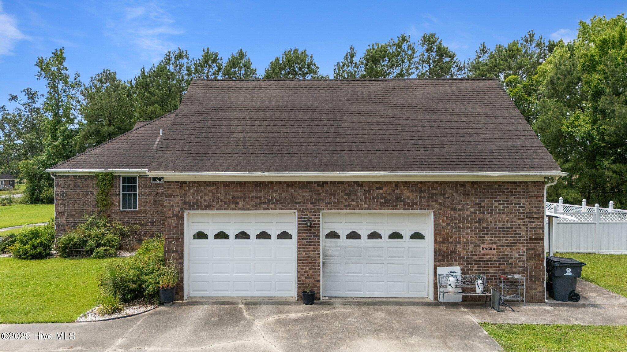 100513864 | Photo 50