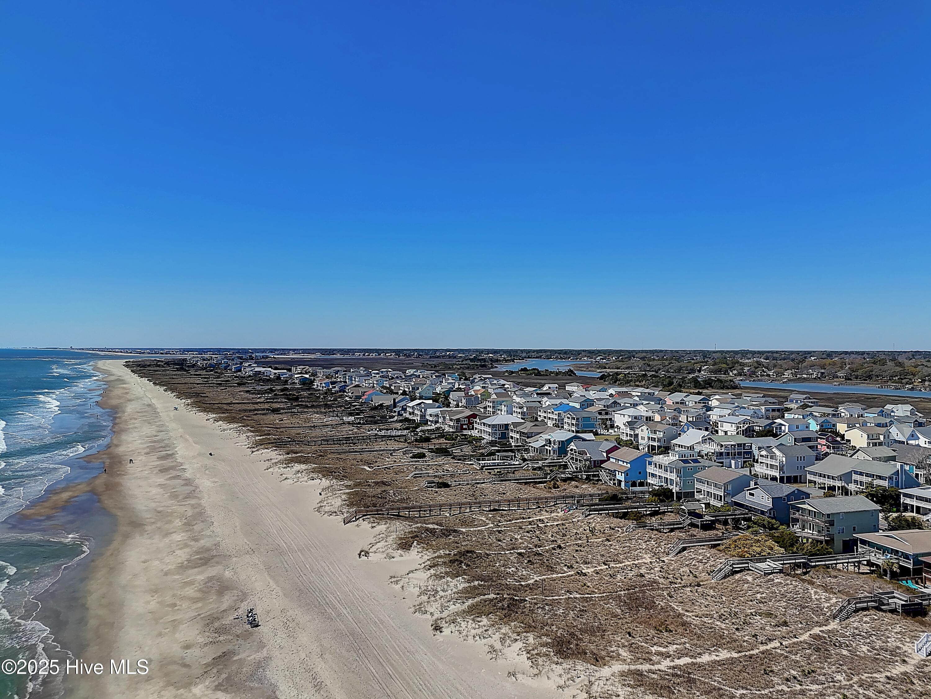 100497729 | Photo 51