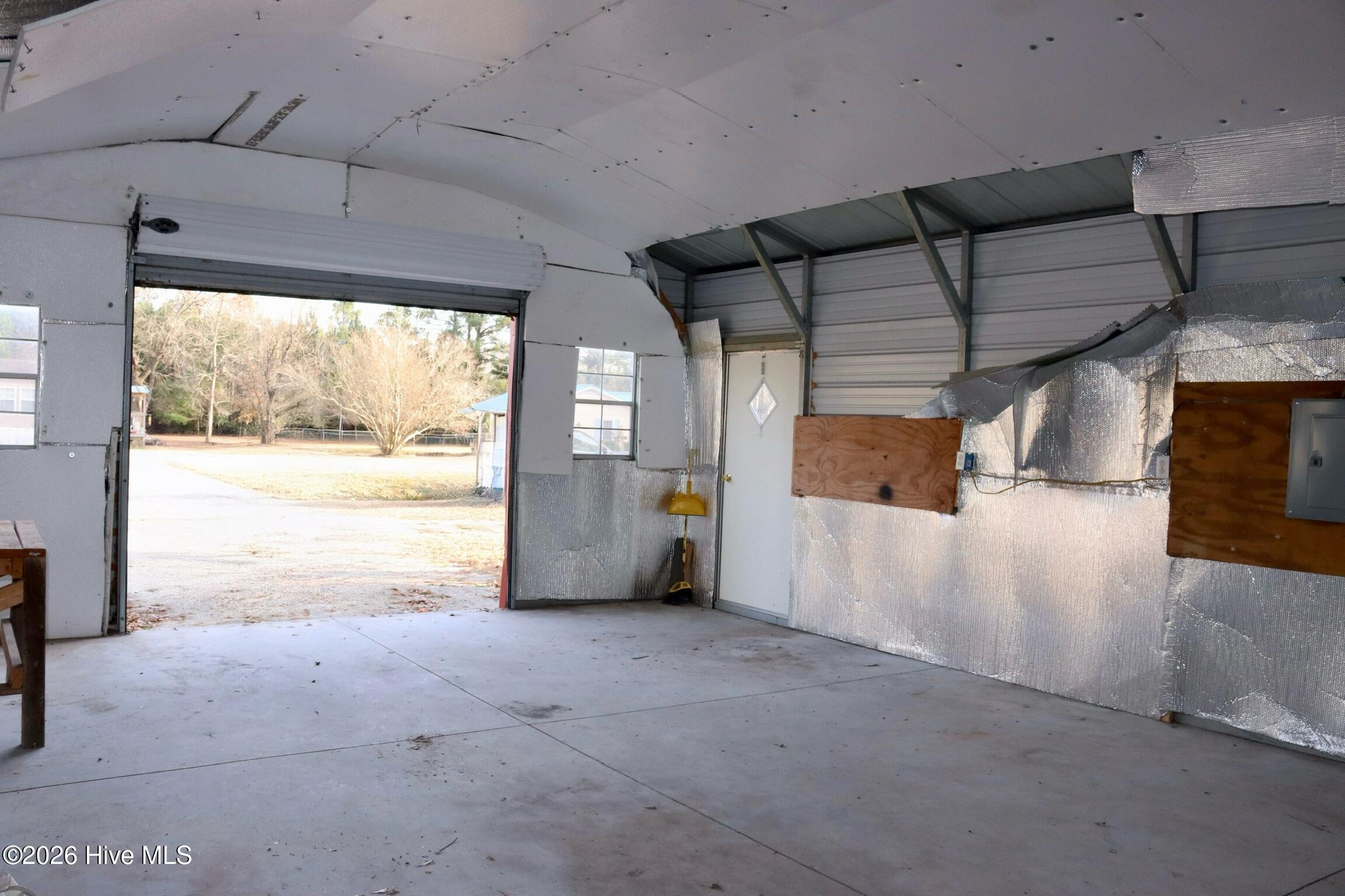 100547933 | Photo 14