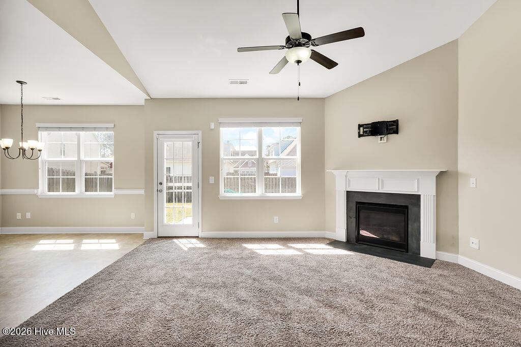 100564928 | Photo 10