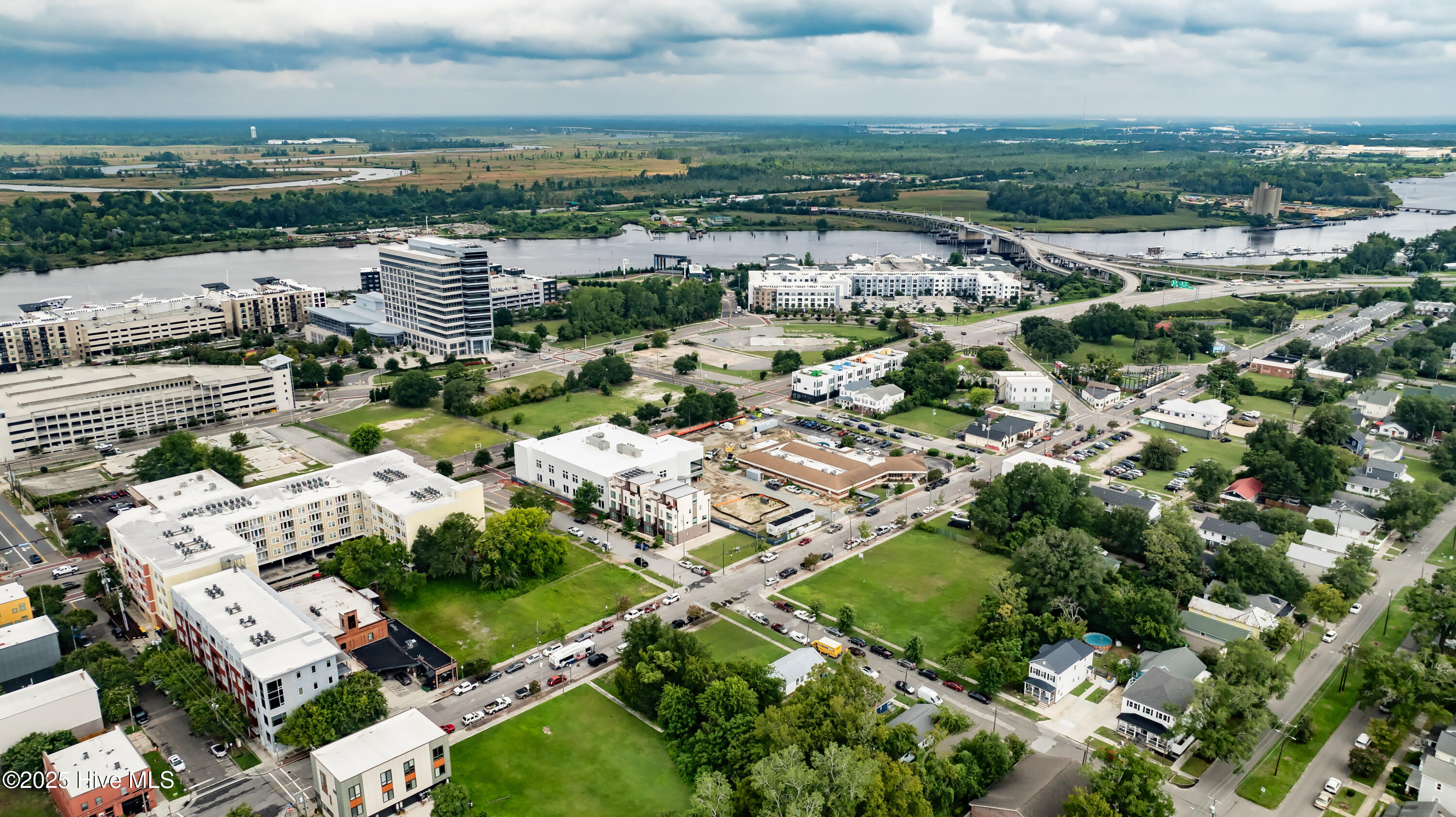 100524258 | Photo 36