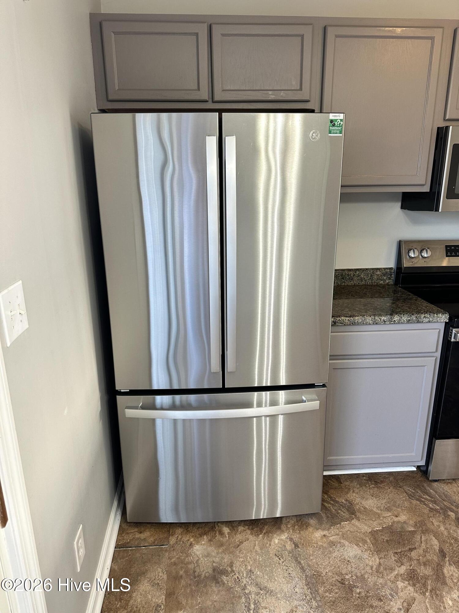 100550930 | Photo 11