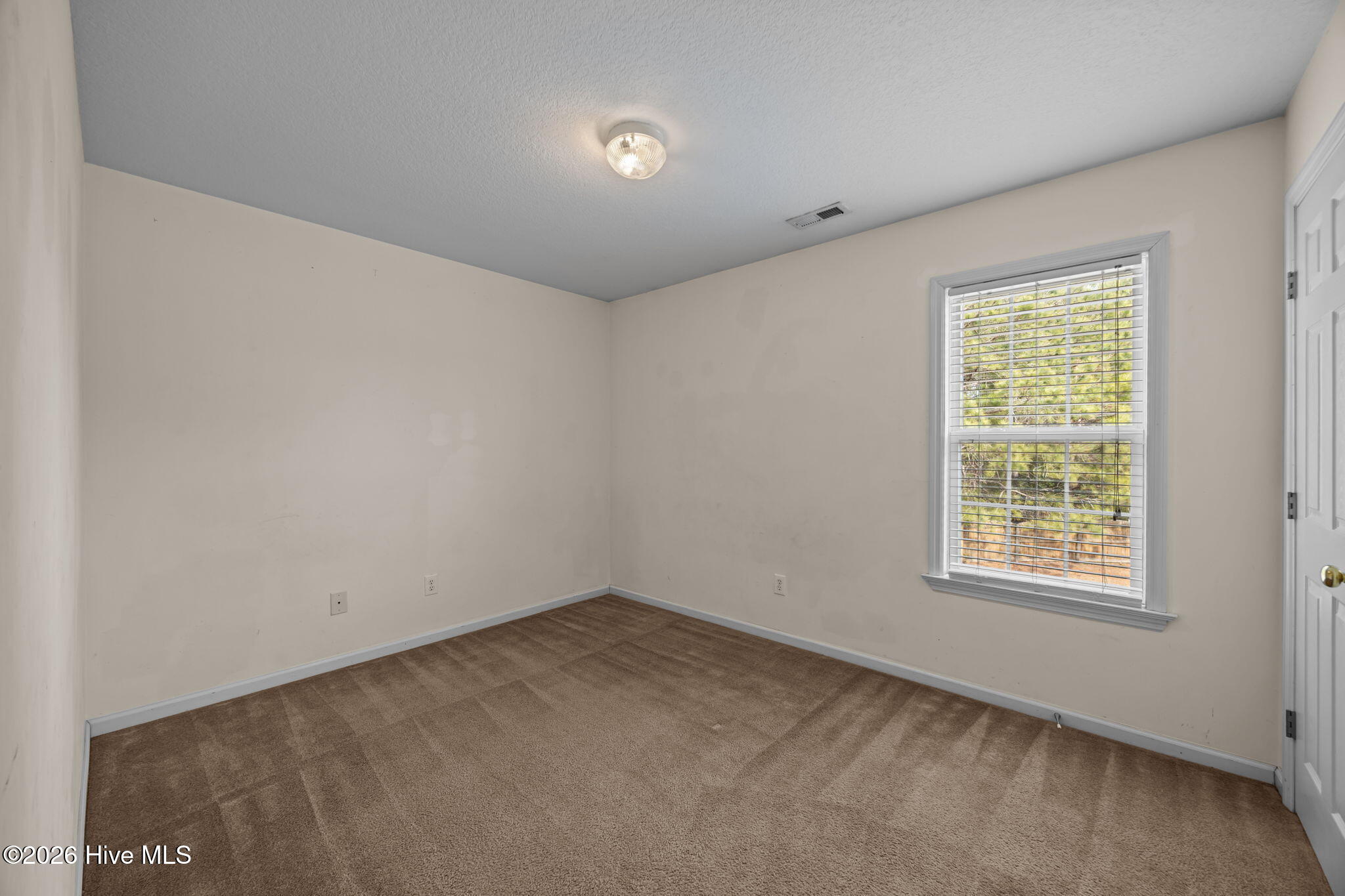 100544757 | Photo 11