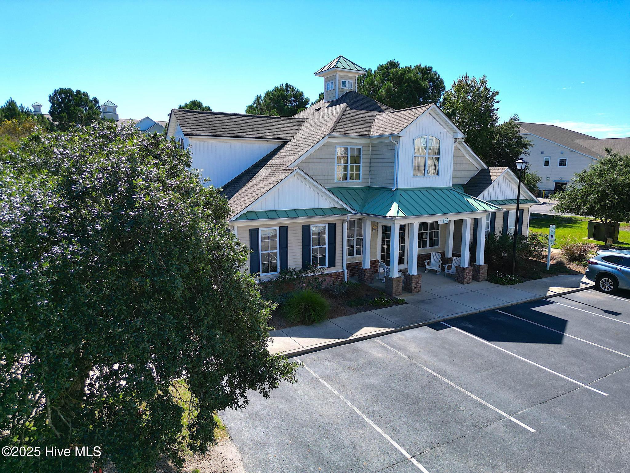 100534929 | Photo 53