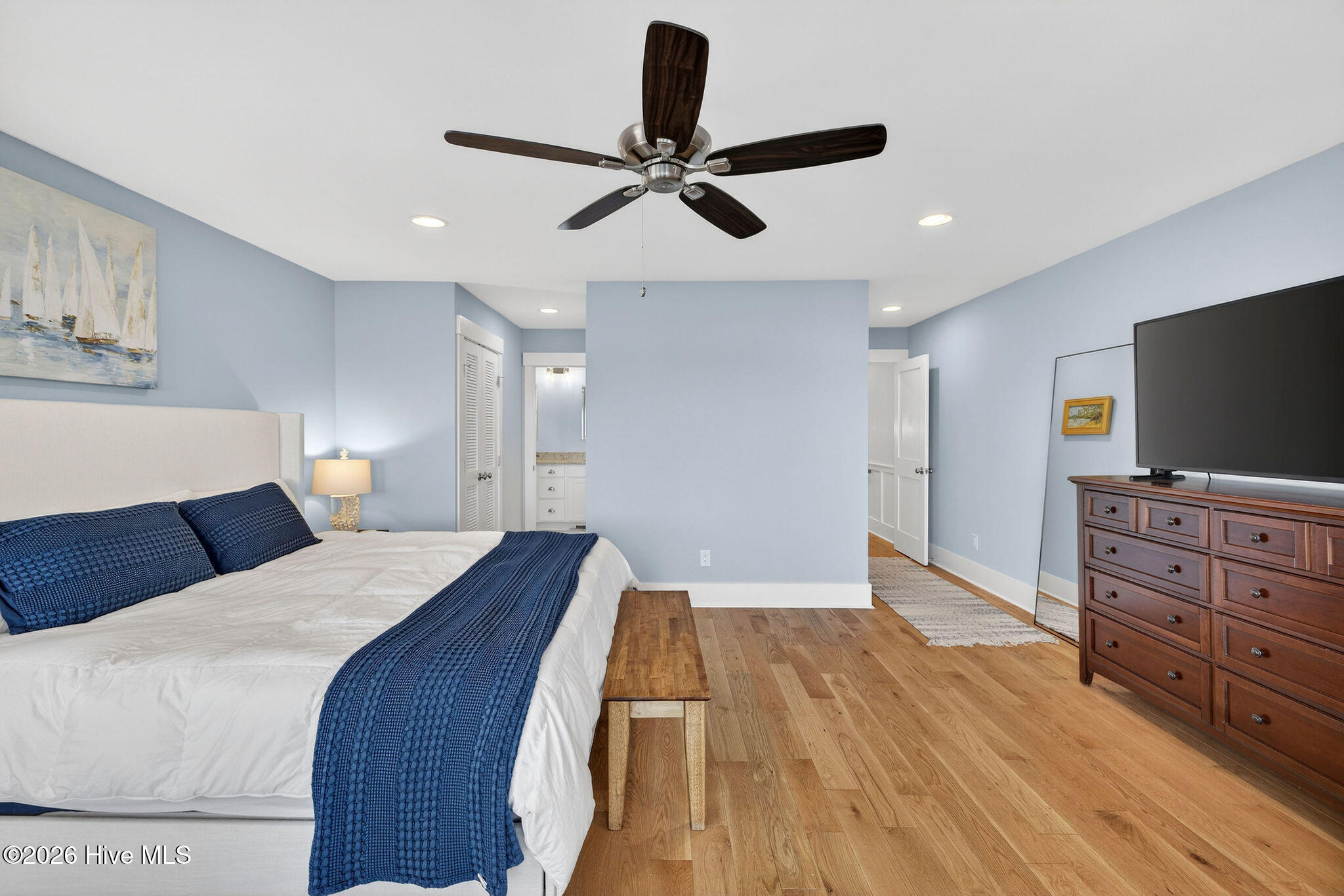 100547767 | Photo 11