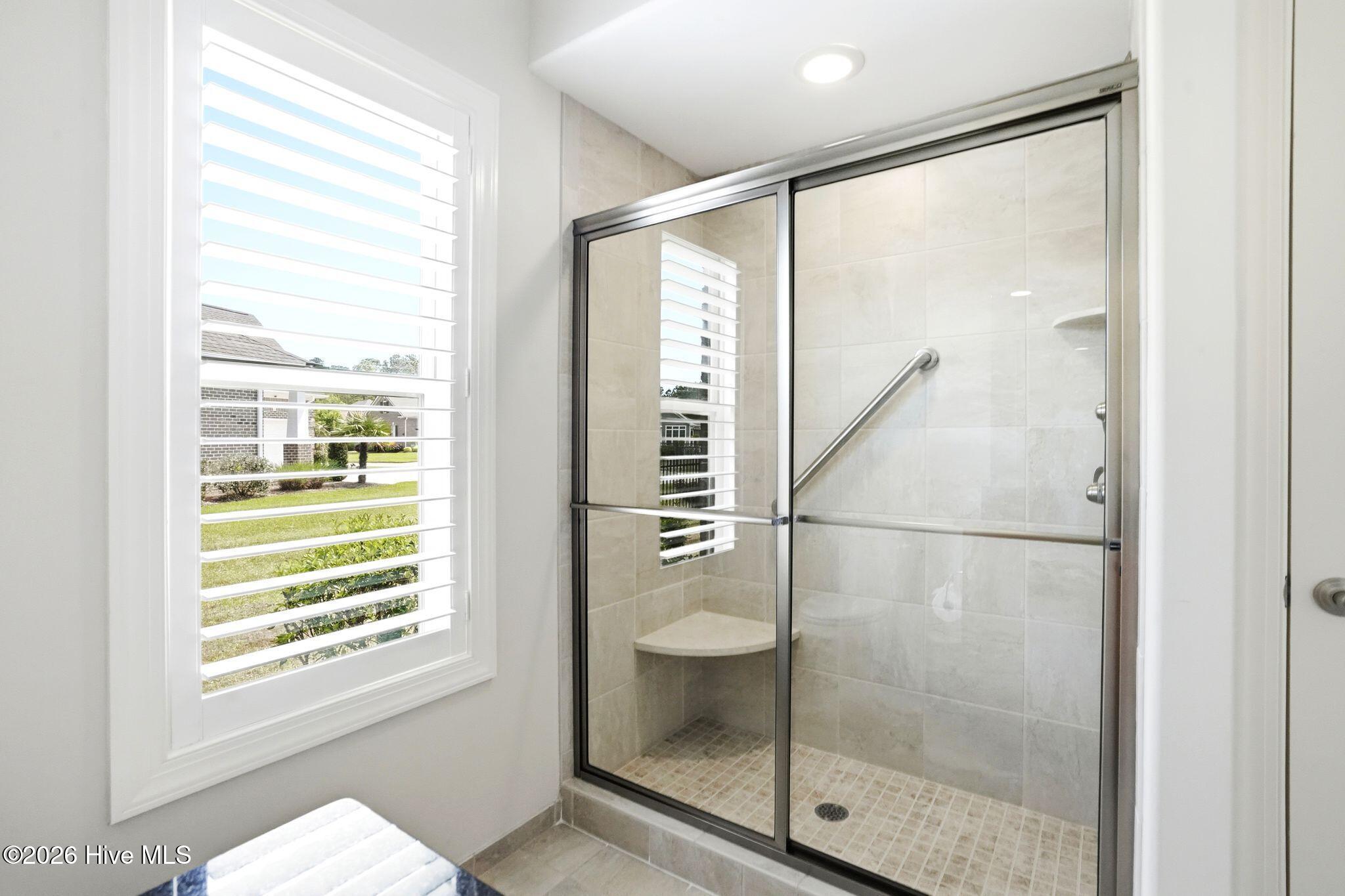 100565235 | Photo 55