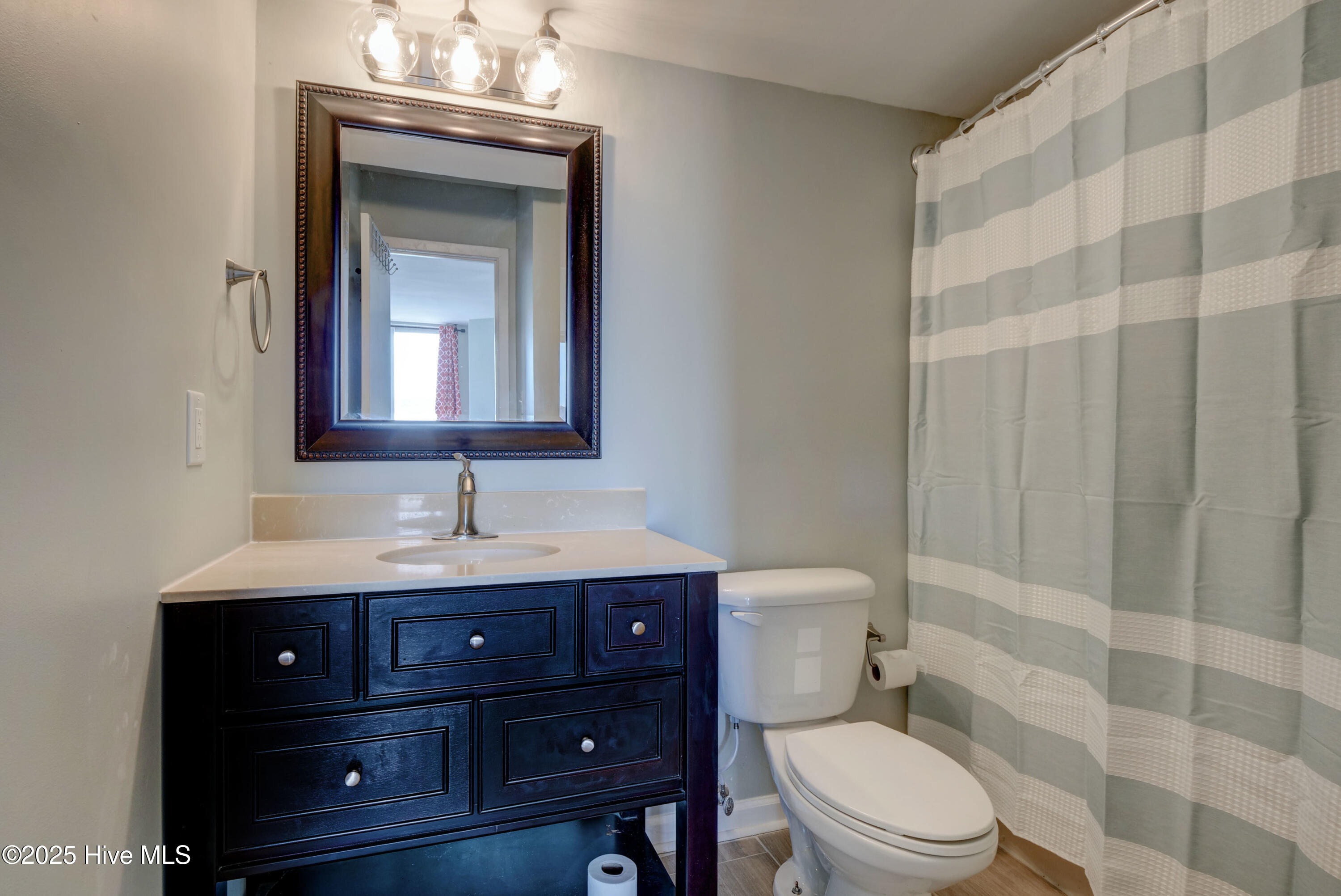 100519676 | Photo 20