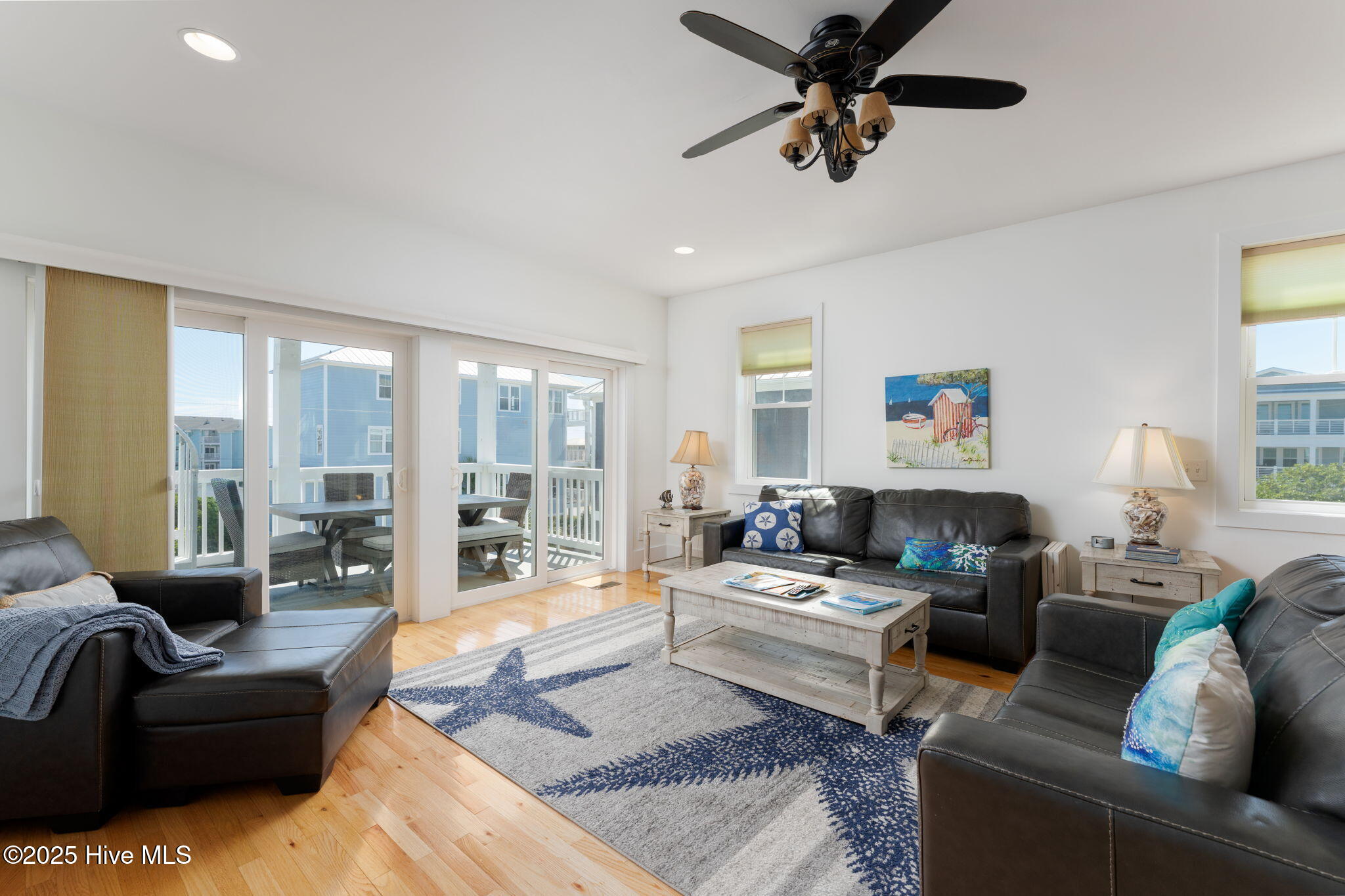 100537095 | Photo 18