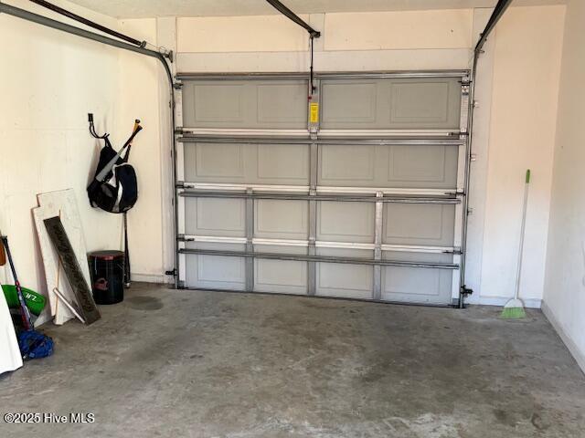 Single attached gaage