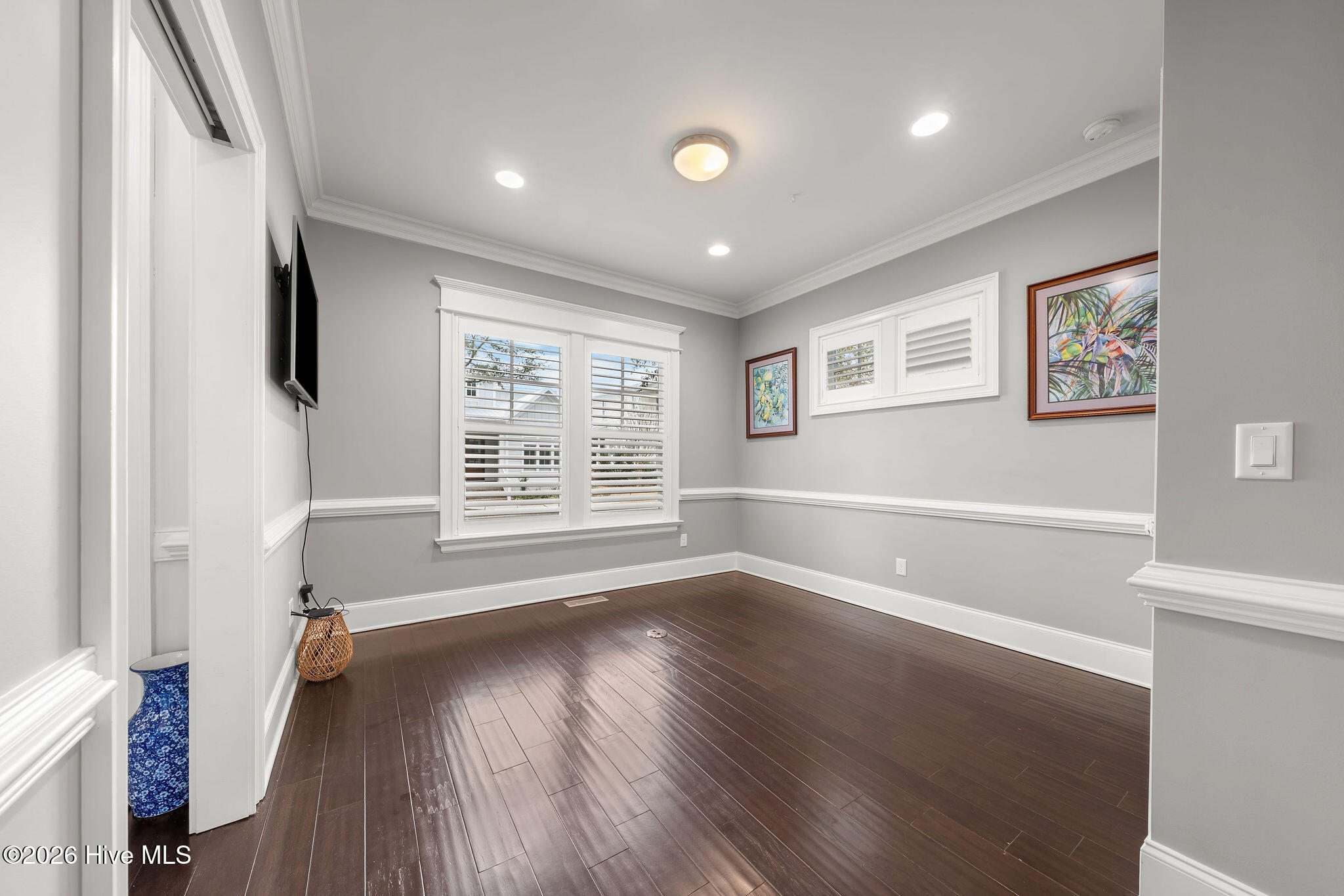 100553604 | Photo 44