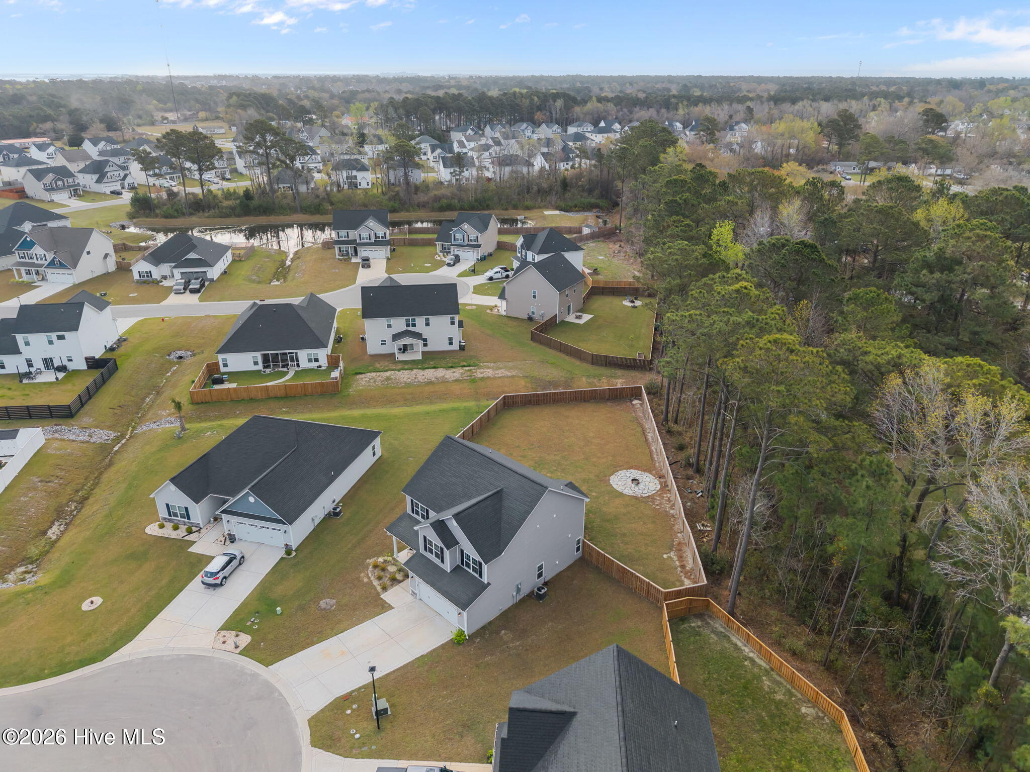 100563779 | Photo 39