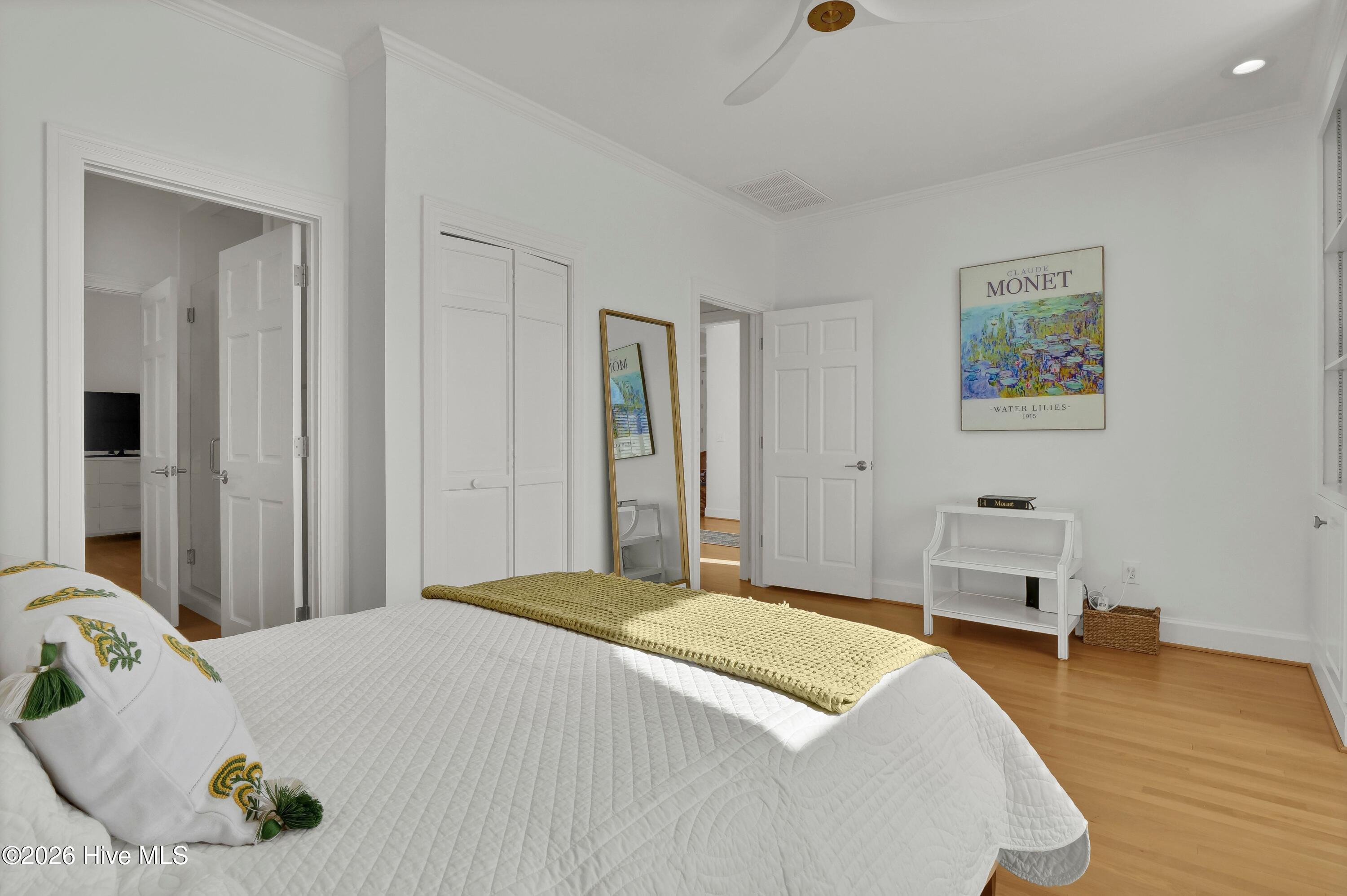 100552797 | Photo 32