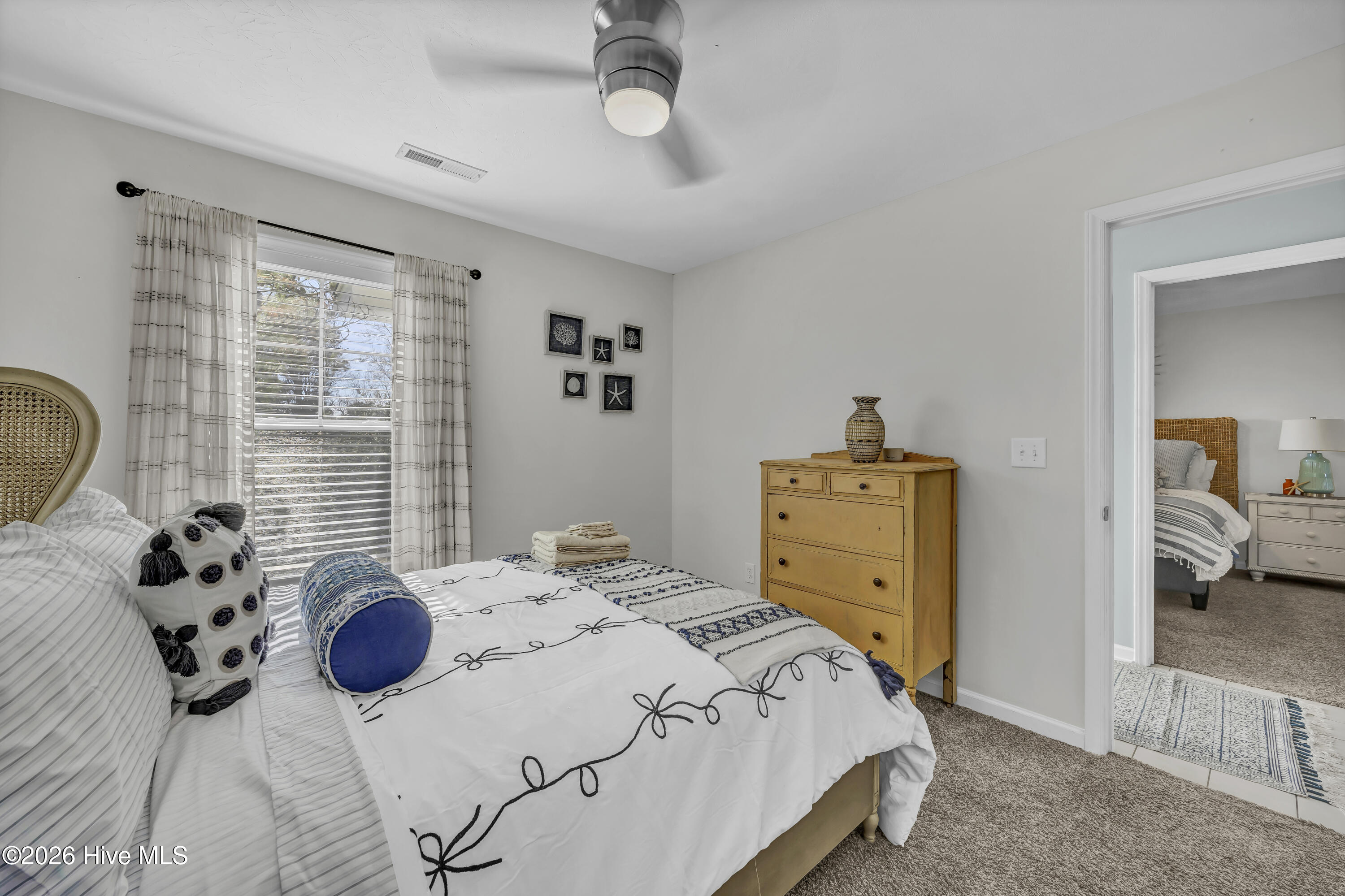 100552193 | Photo 16